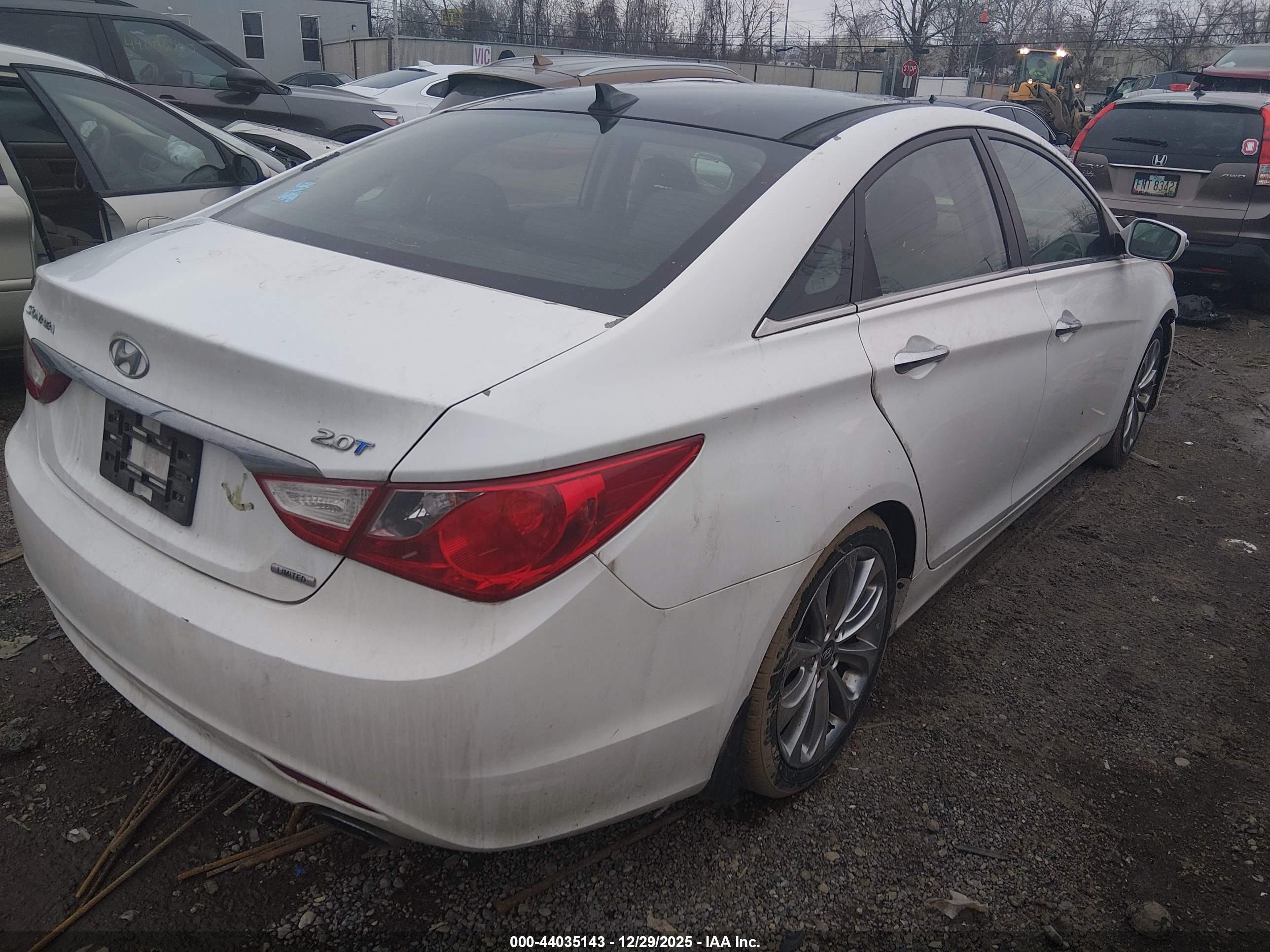 HYUNDAI SONATA image 4