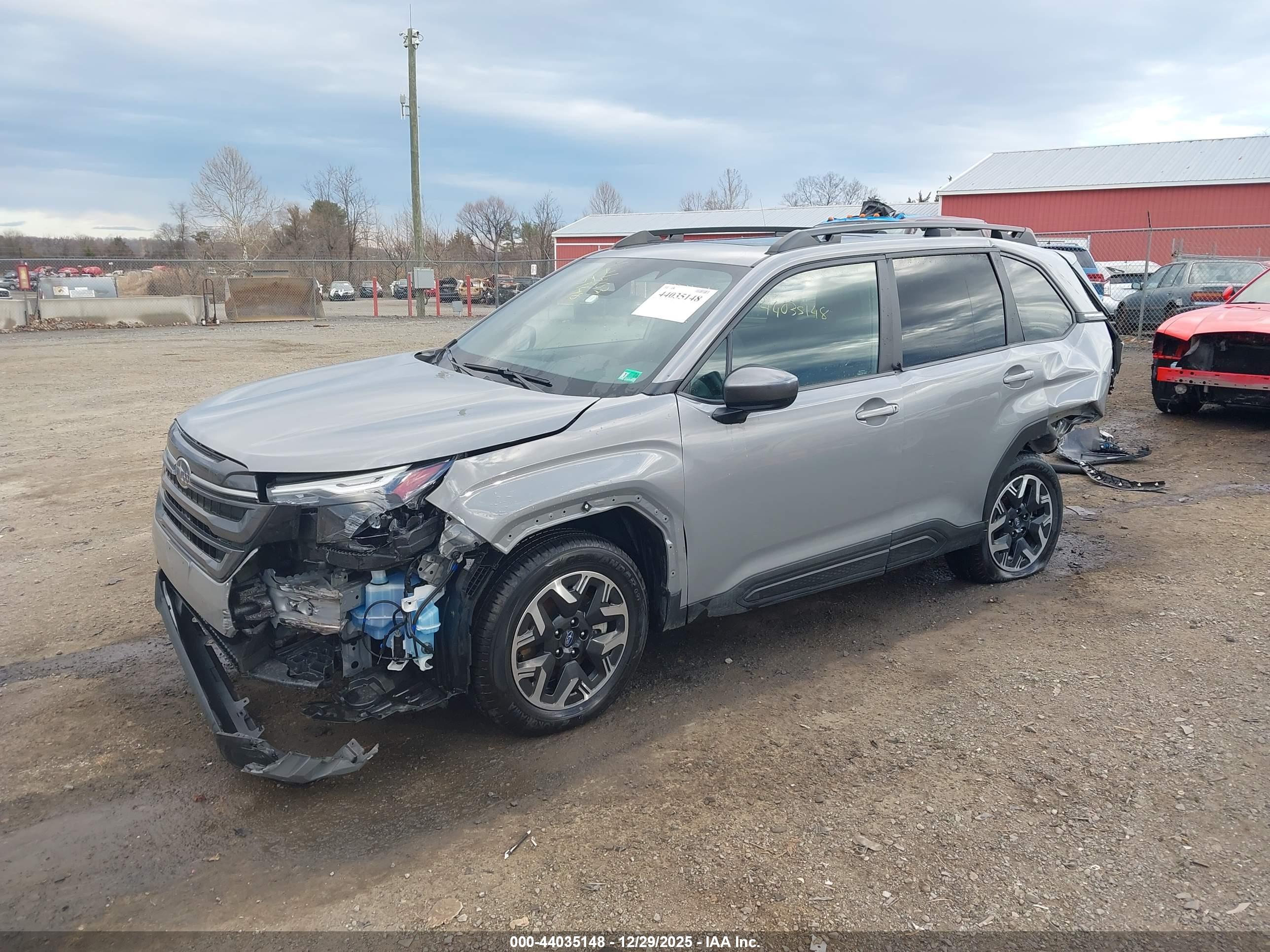 SUBARU FORESTER image 2