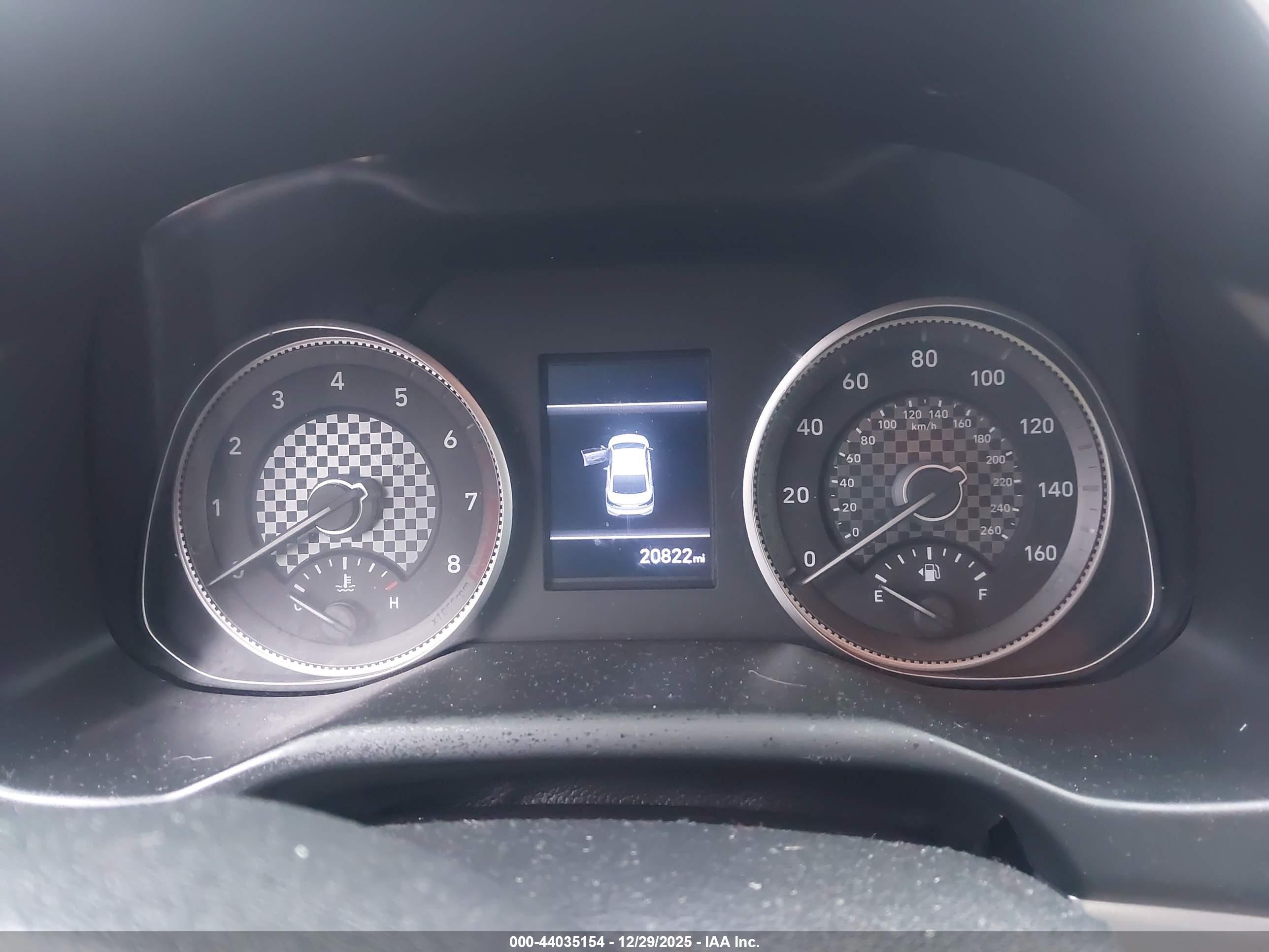 HYUNDAI ELANTRA image 7