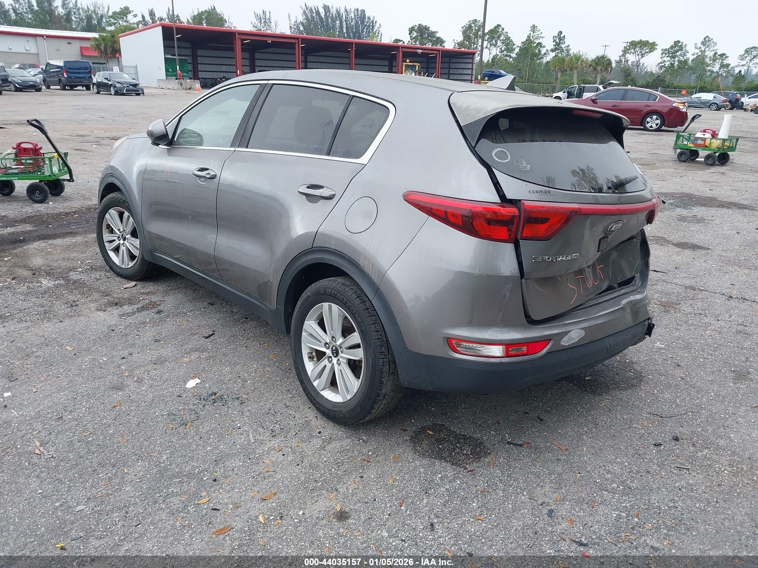 KIA SPORTAGE image 3