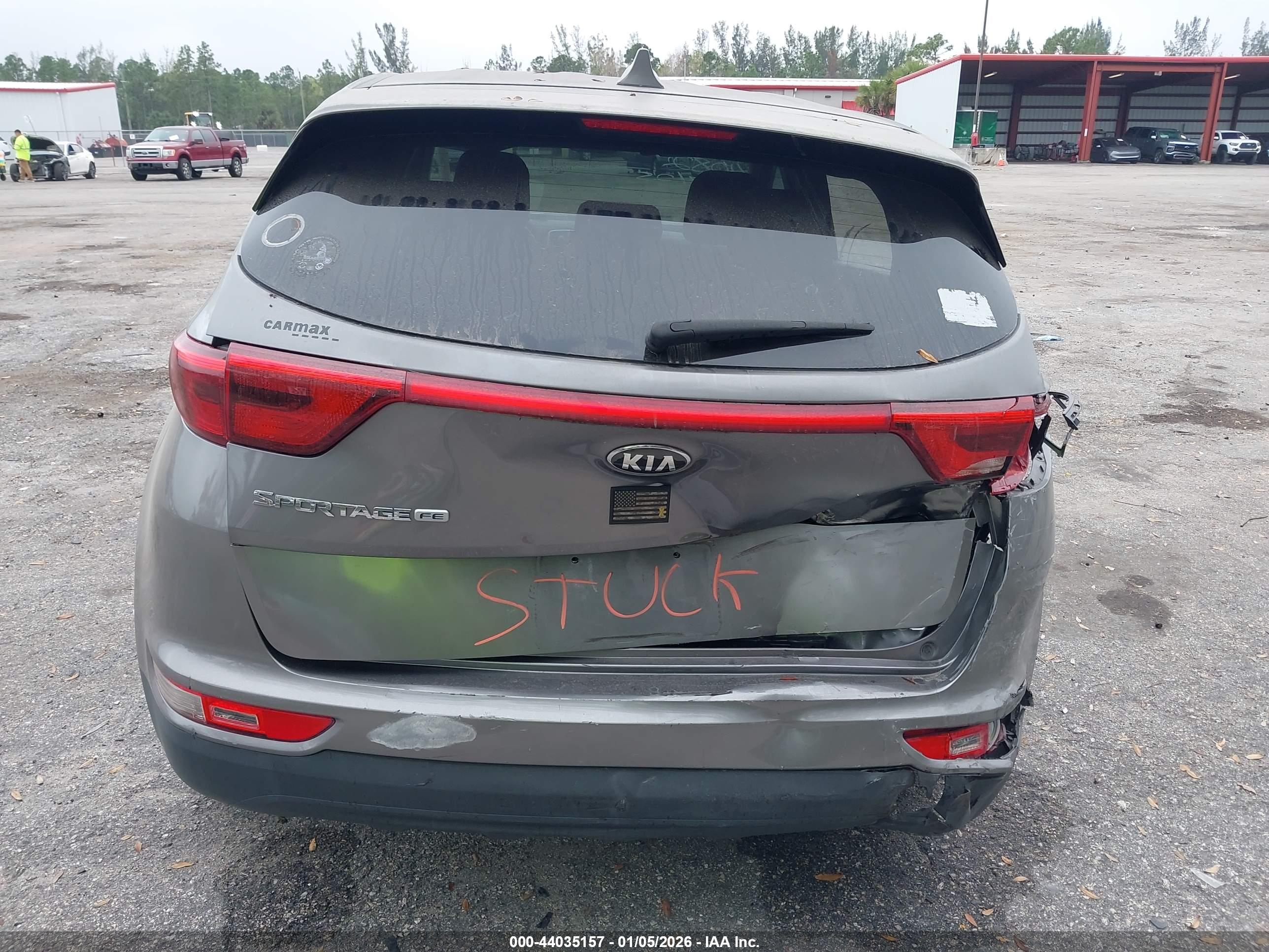 KIA SPORTAGE image 6