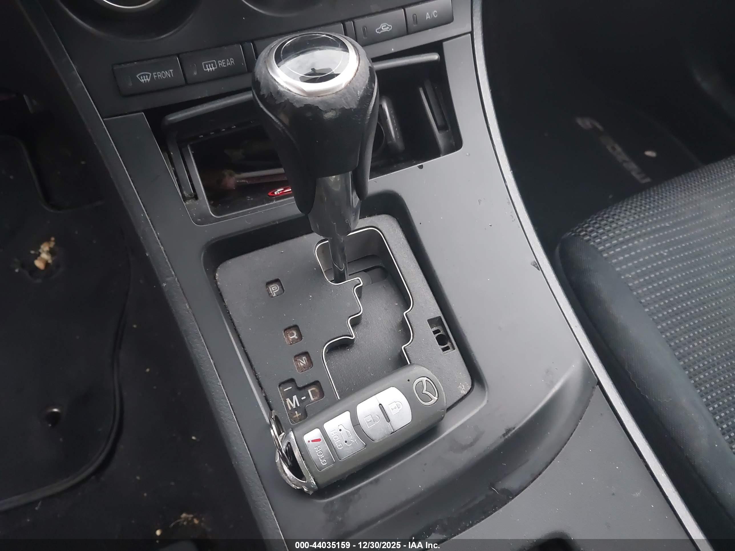 MAZDA MAZDA3 image 11