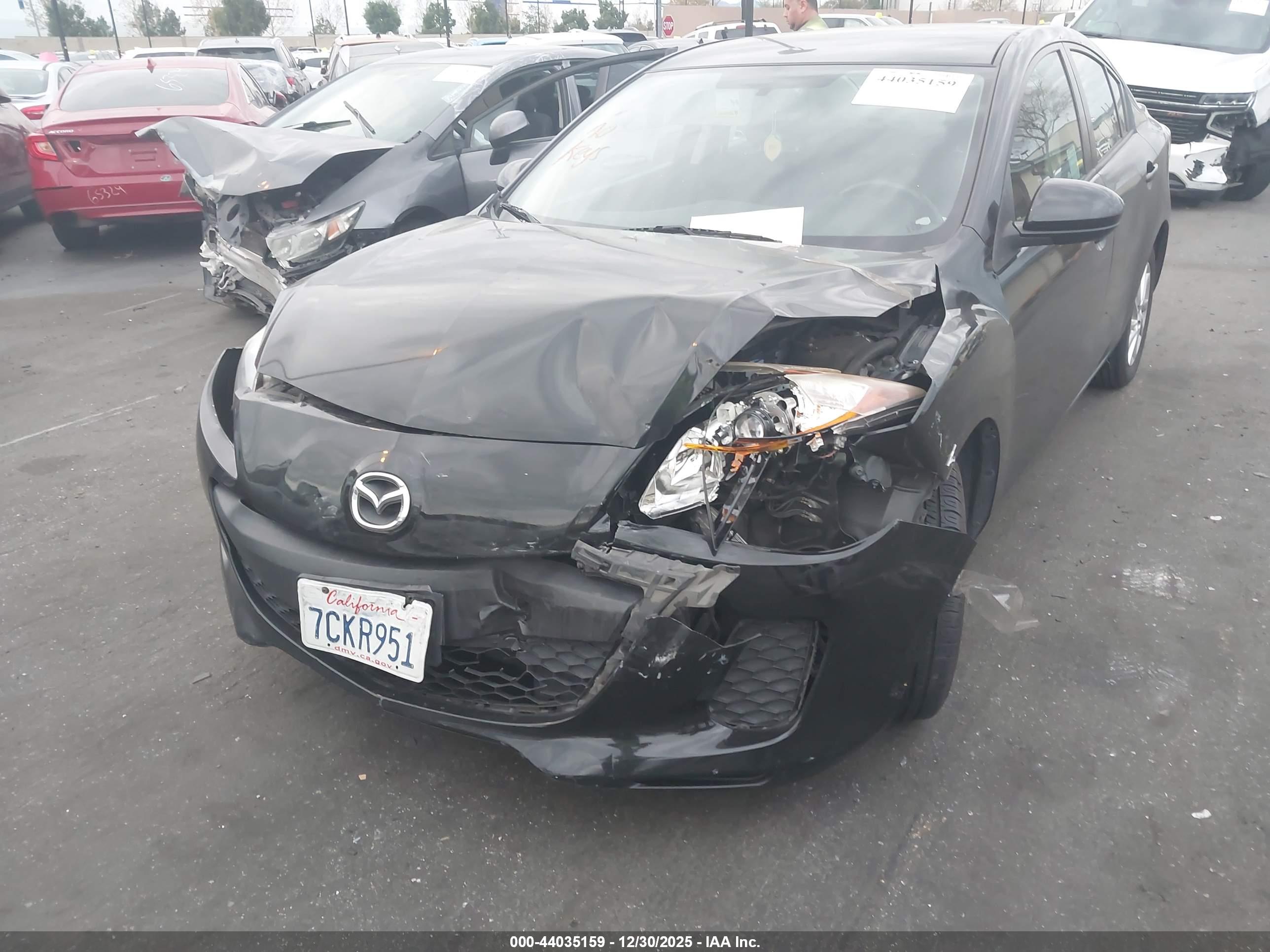 MAZDA MAZDA3 image 6