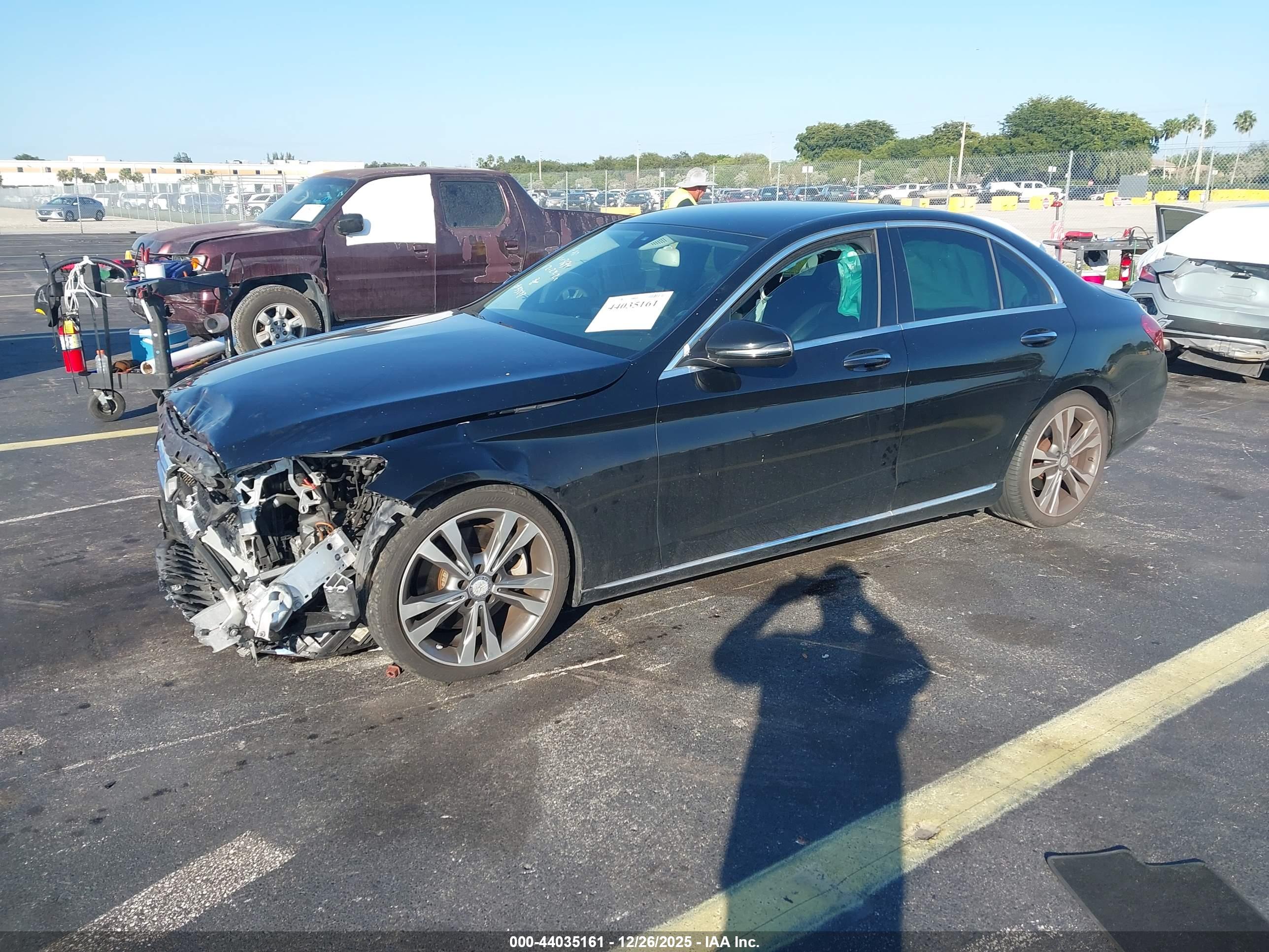 MERCEDES-BENZ C image 2
