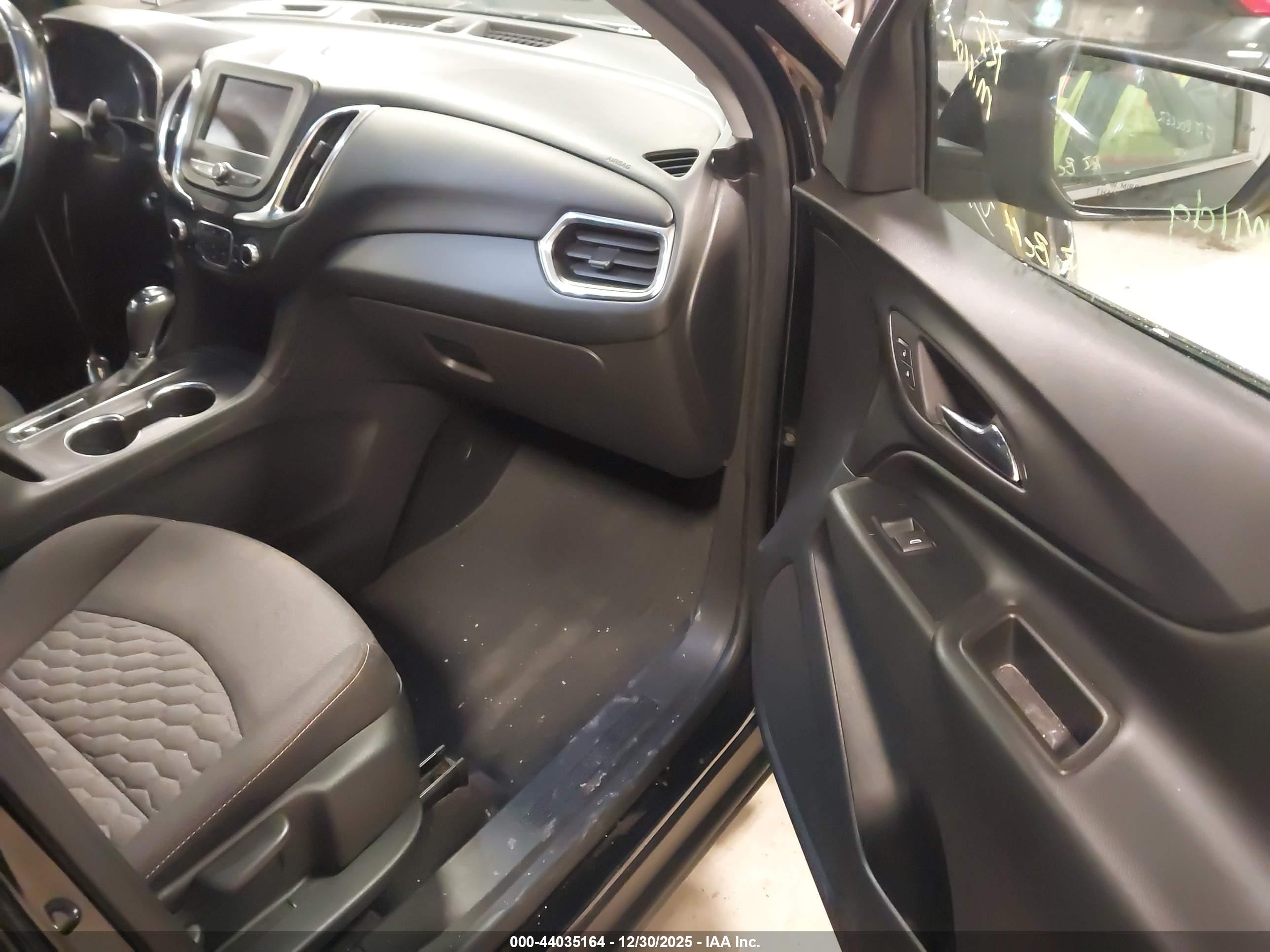 CHEVROLET EQUINOX image 5