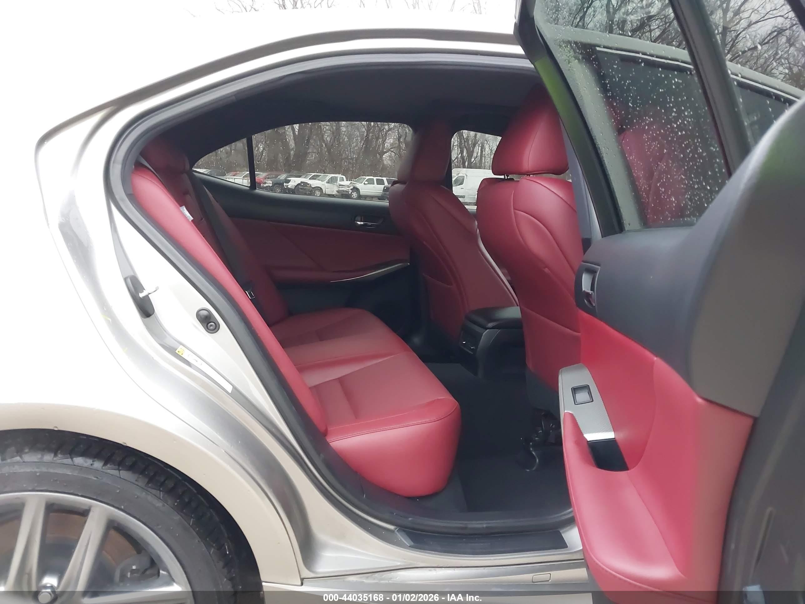 LEXUS IS image 8