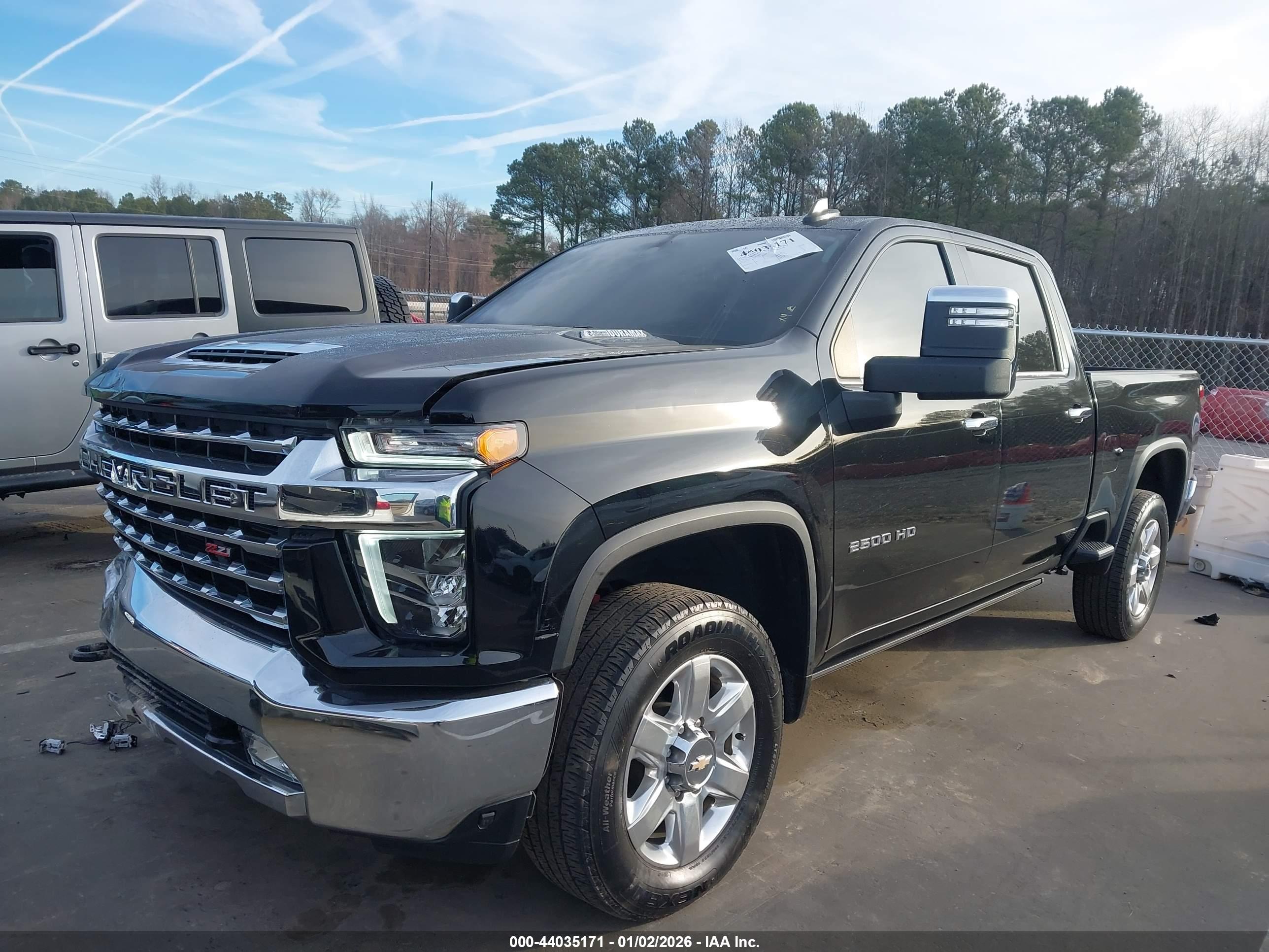 CHEVROLET SILVERADO image 2
