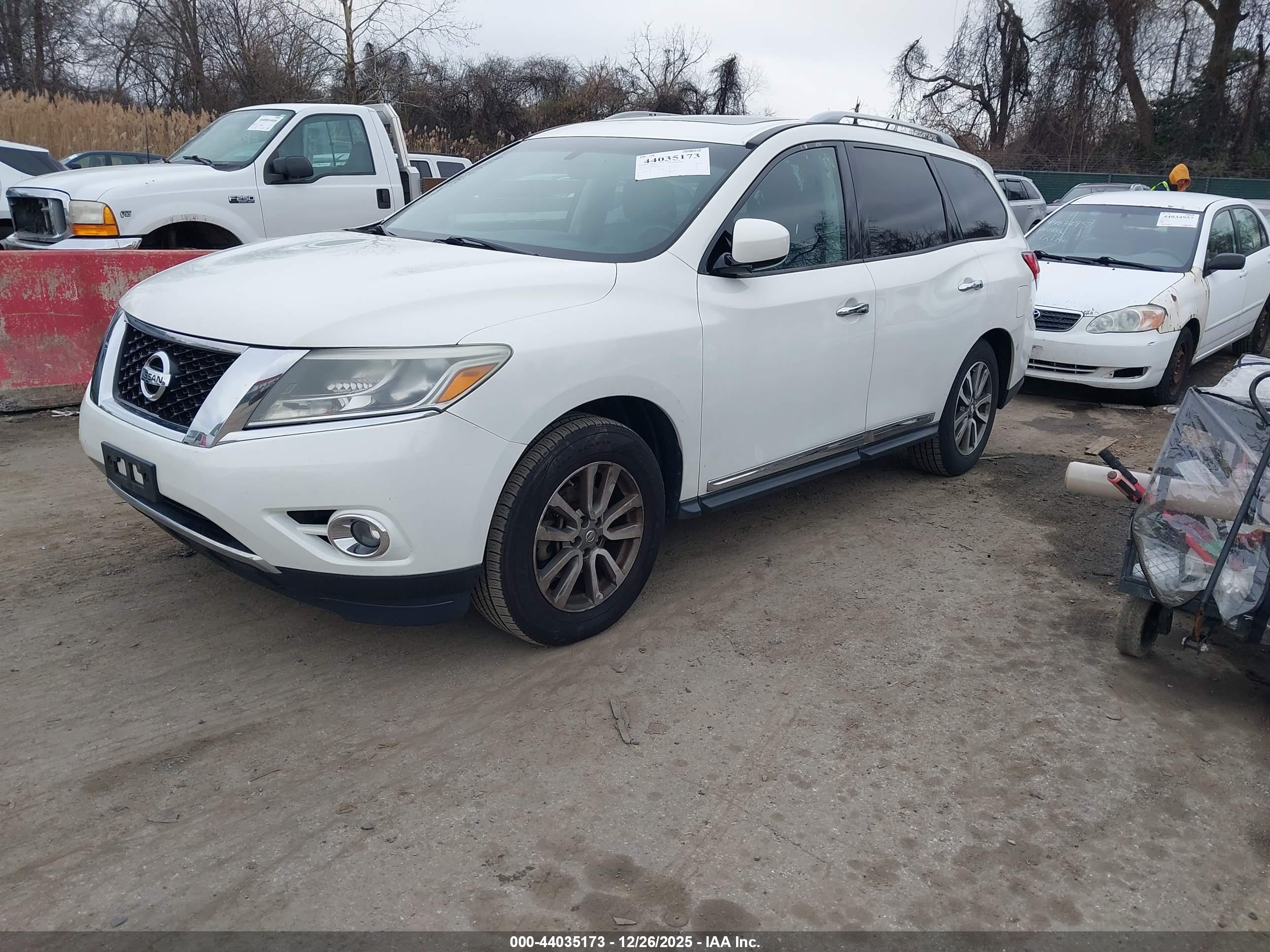 NISSAN PATHFINDER image 2