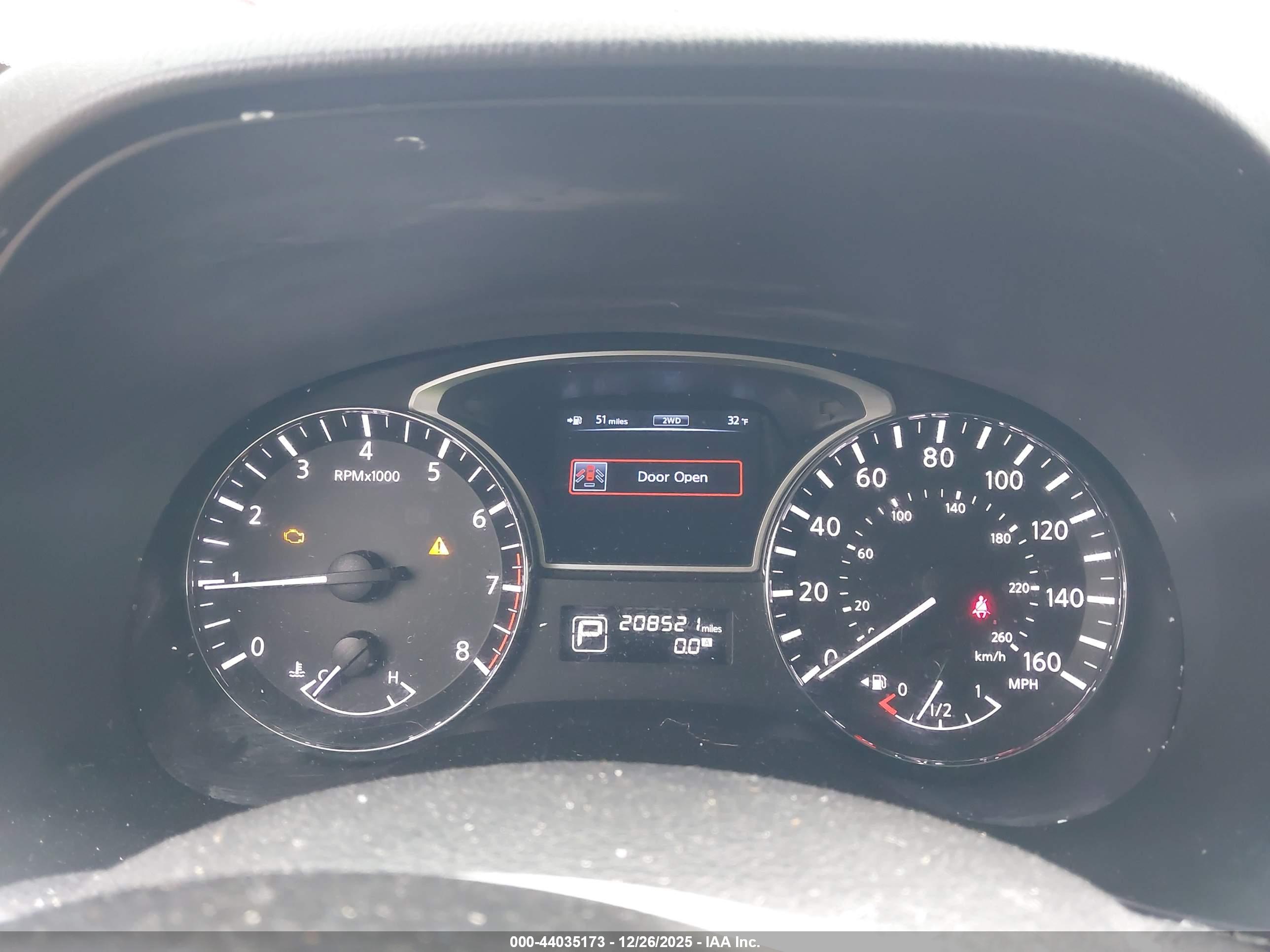 NISSAN PATHFINDER image 7