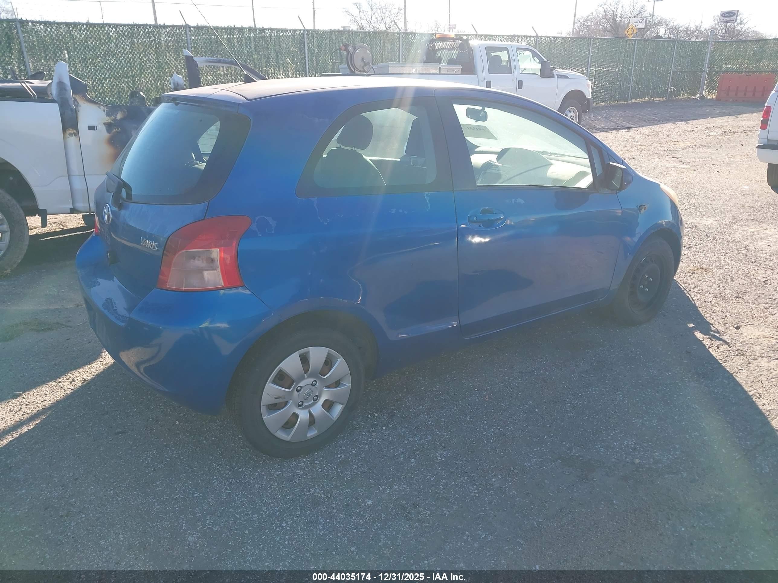 TOYOTA YARIS image 4