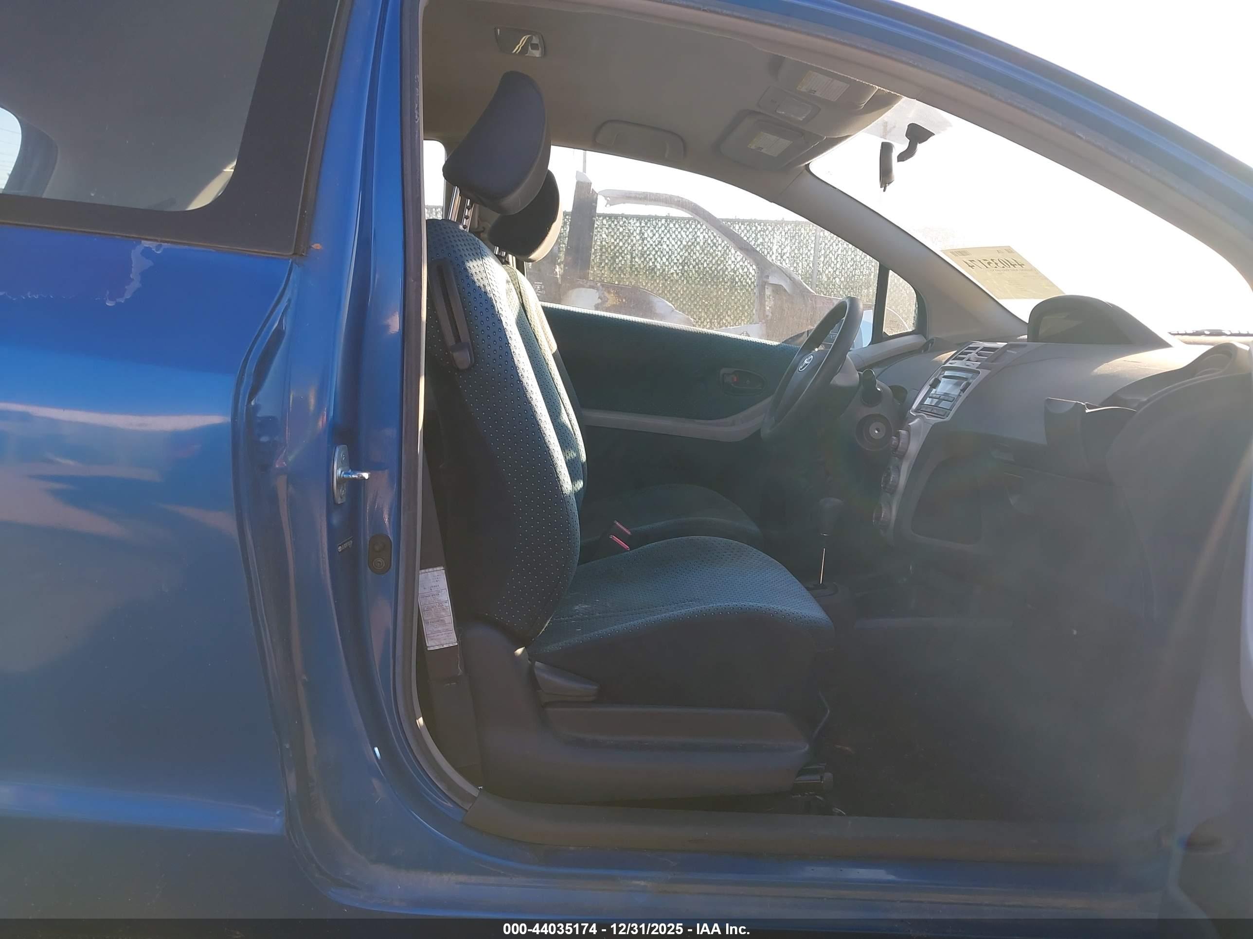 TOYOTA YARIS image 5