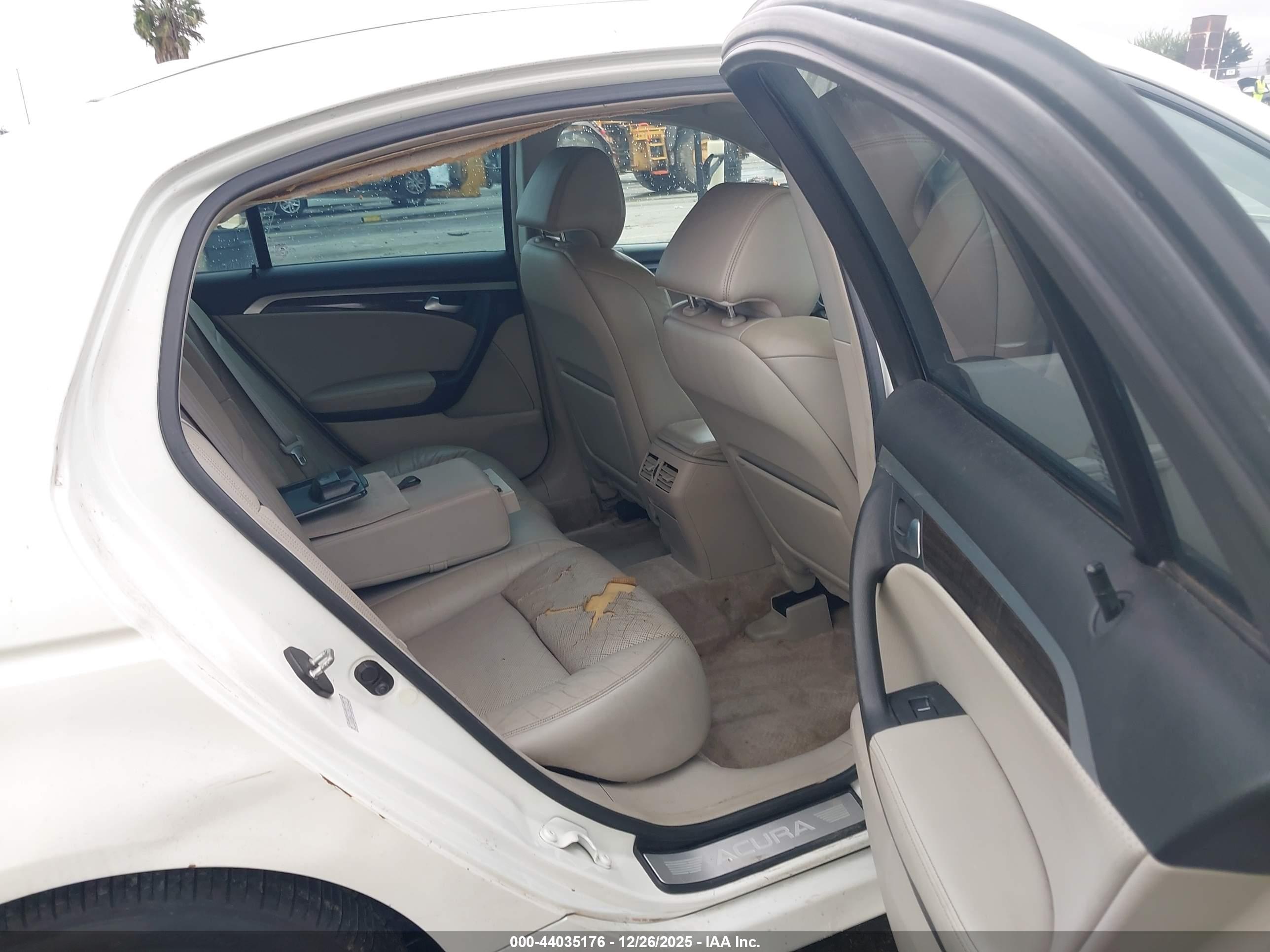 ACURA TL image 8