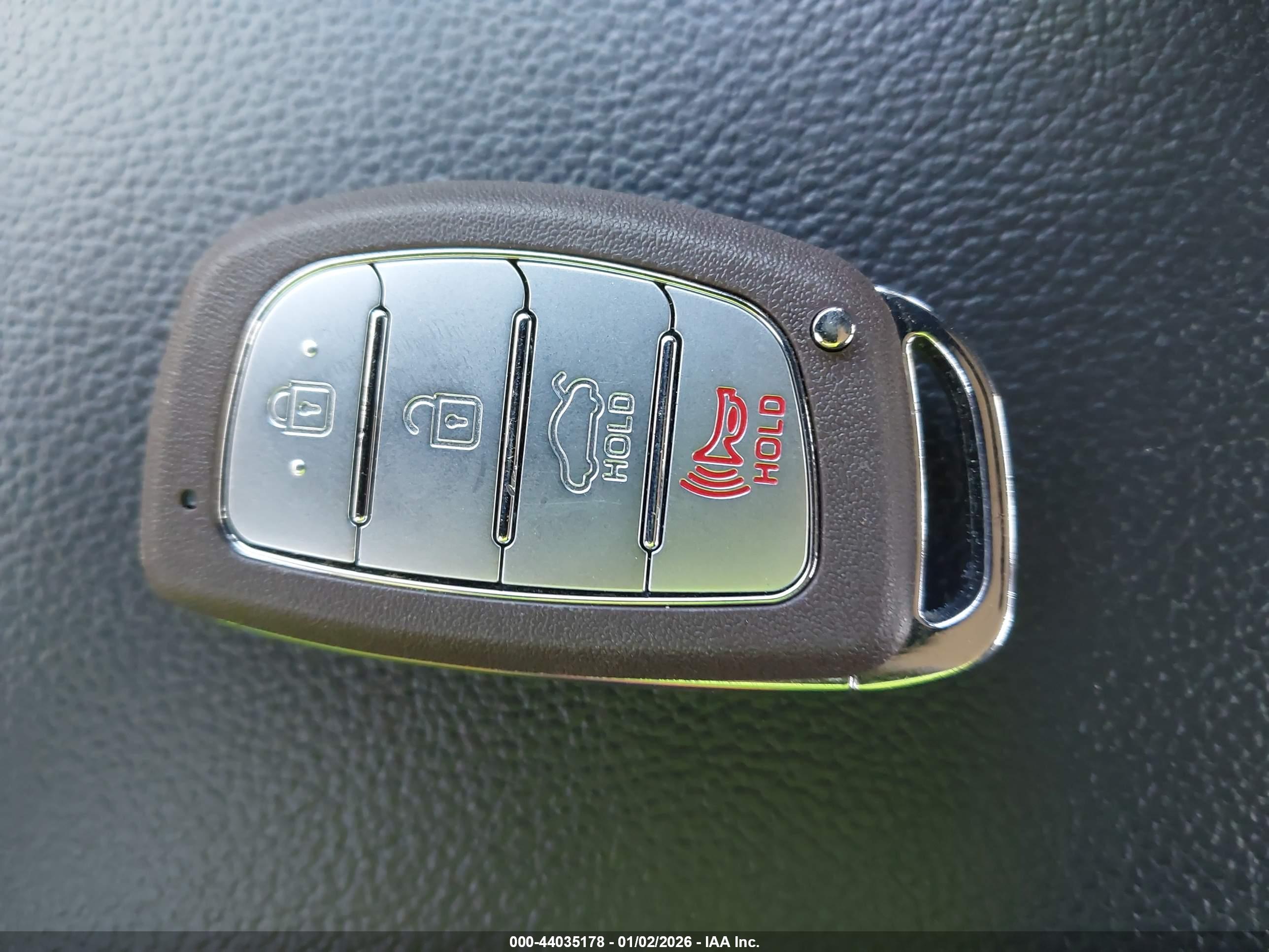 HYUNDAI ELANTRA image 11