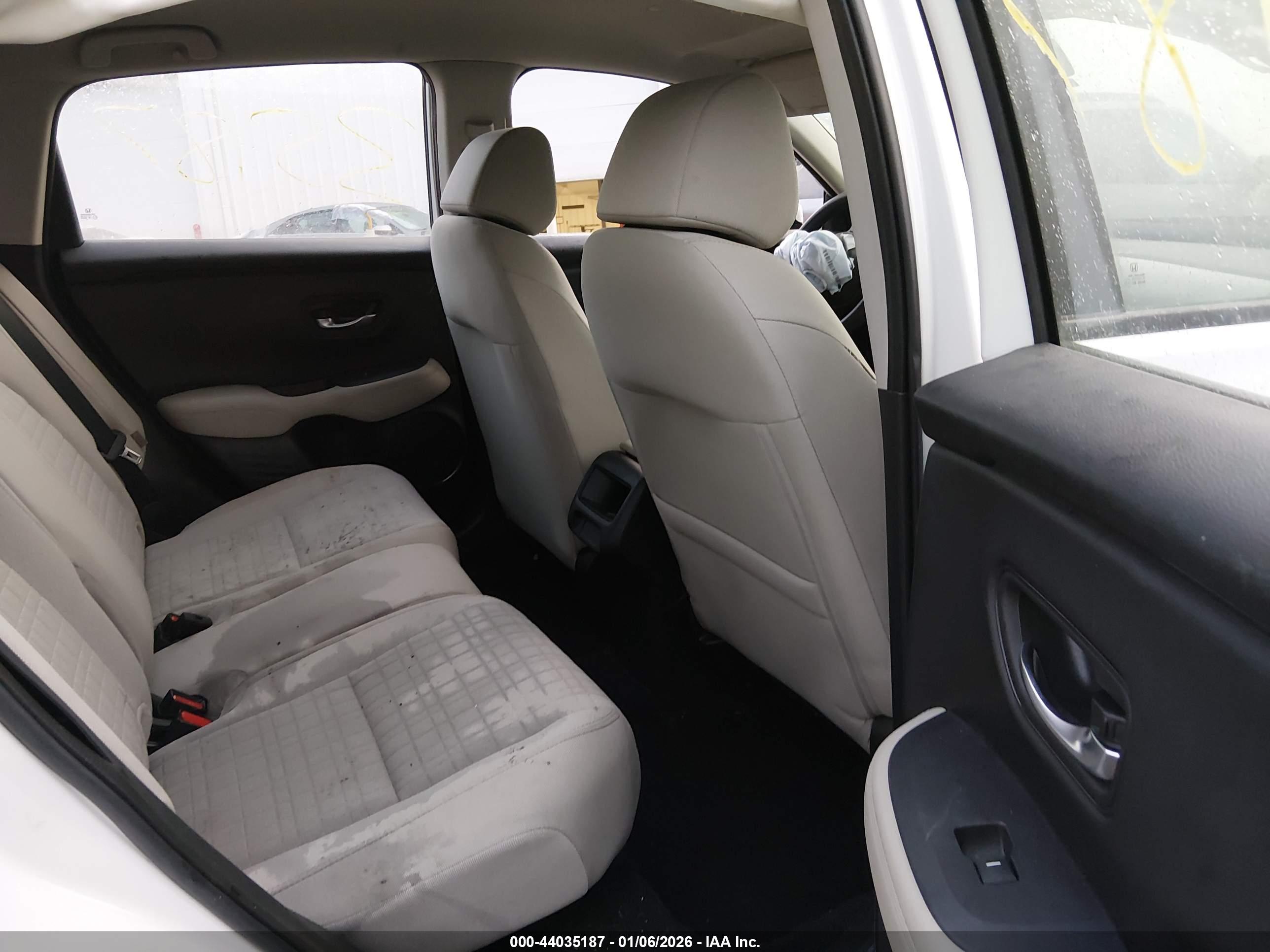 HONDA HR-V image 8