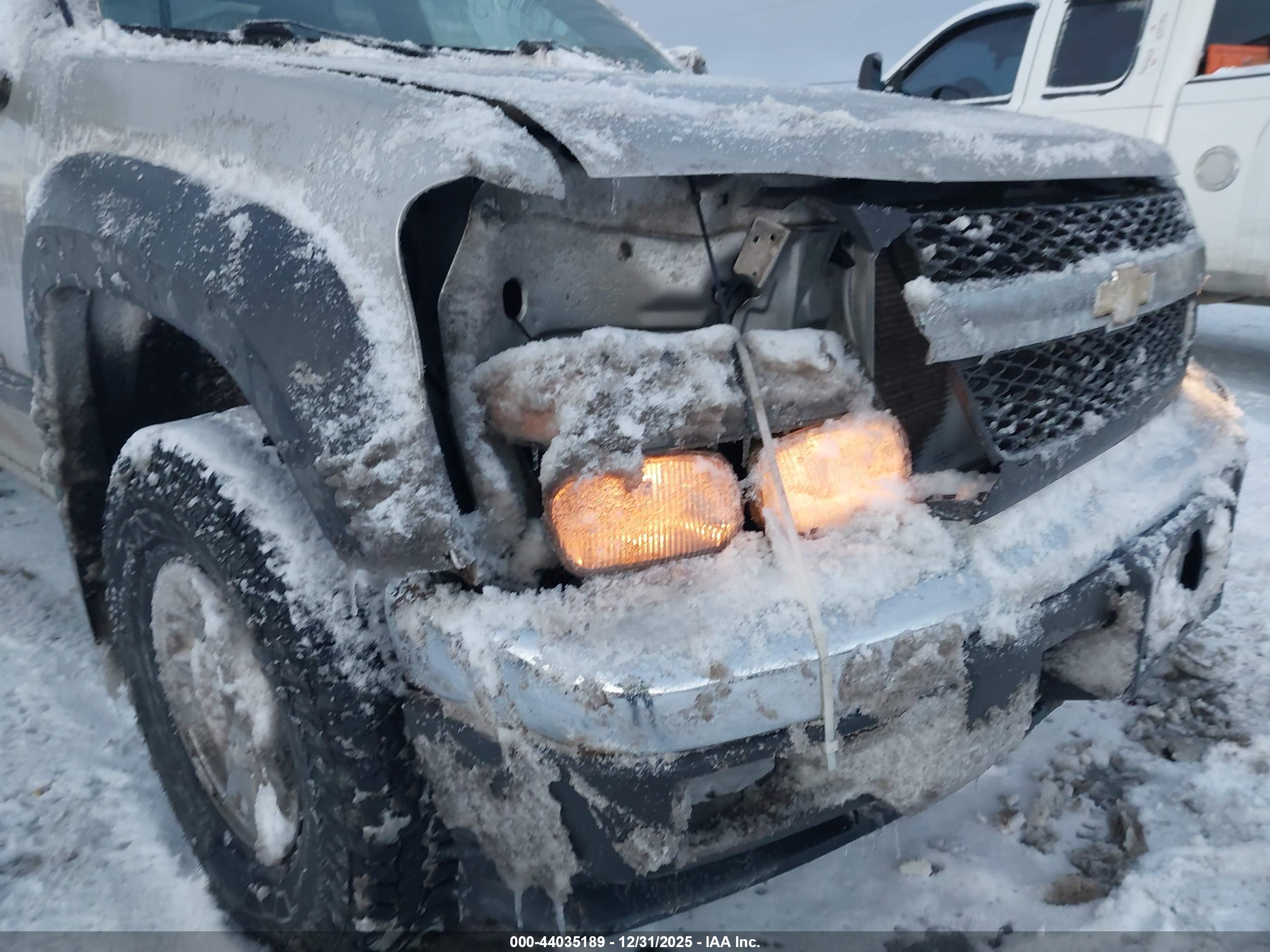 CHEVROLET COLORADO image 6