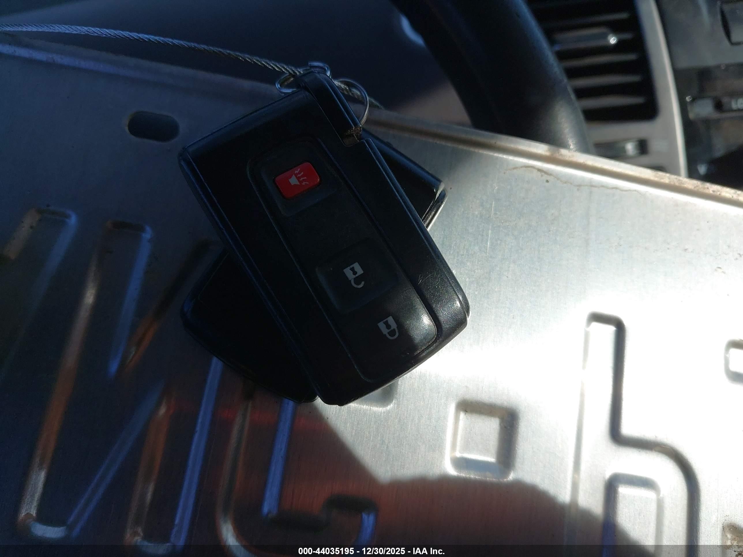 TOYOTA PRIUS image 11