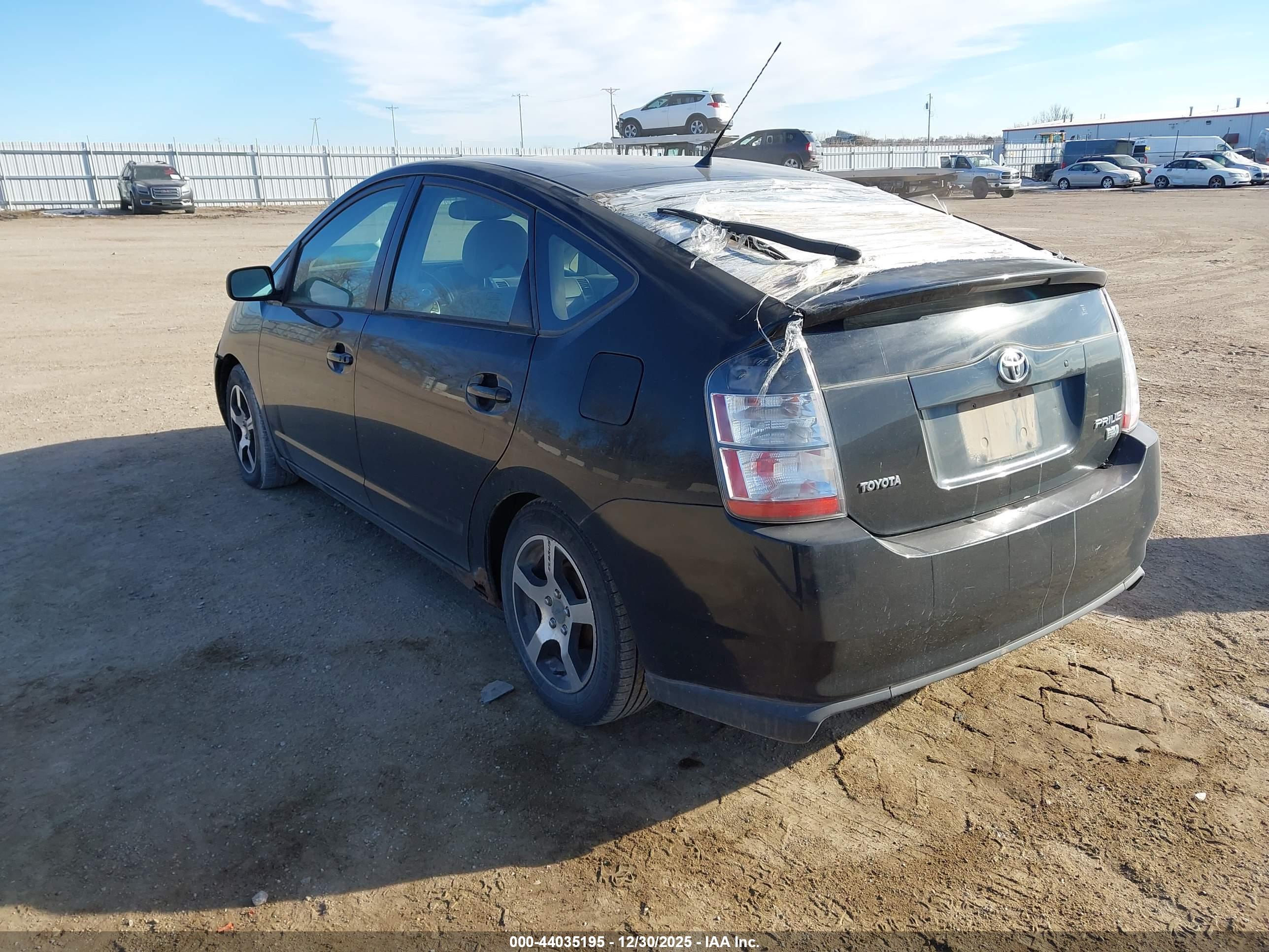 TOYOTA PRIUS image 3