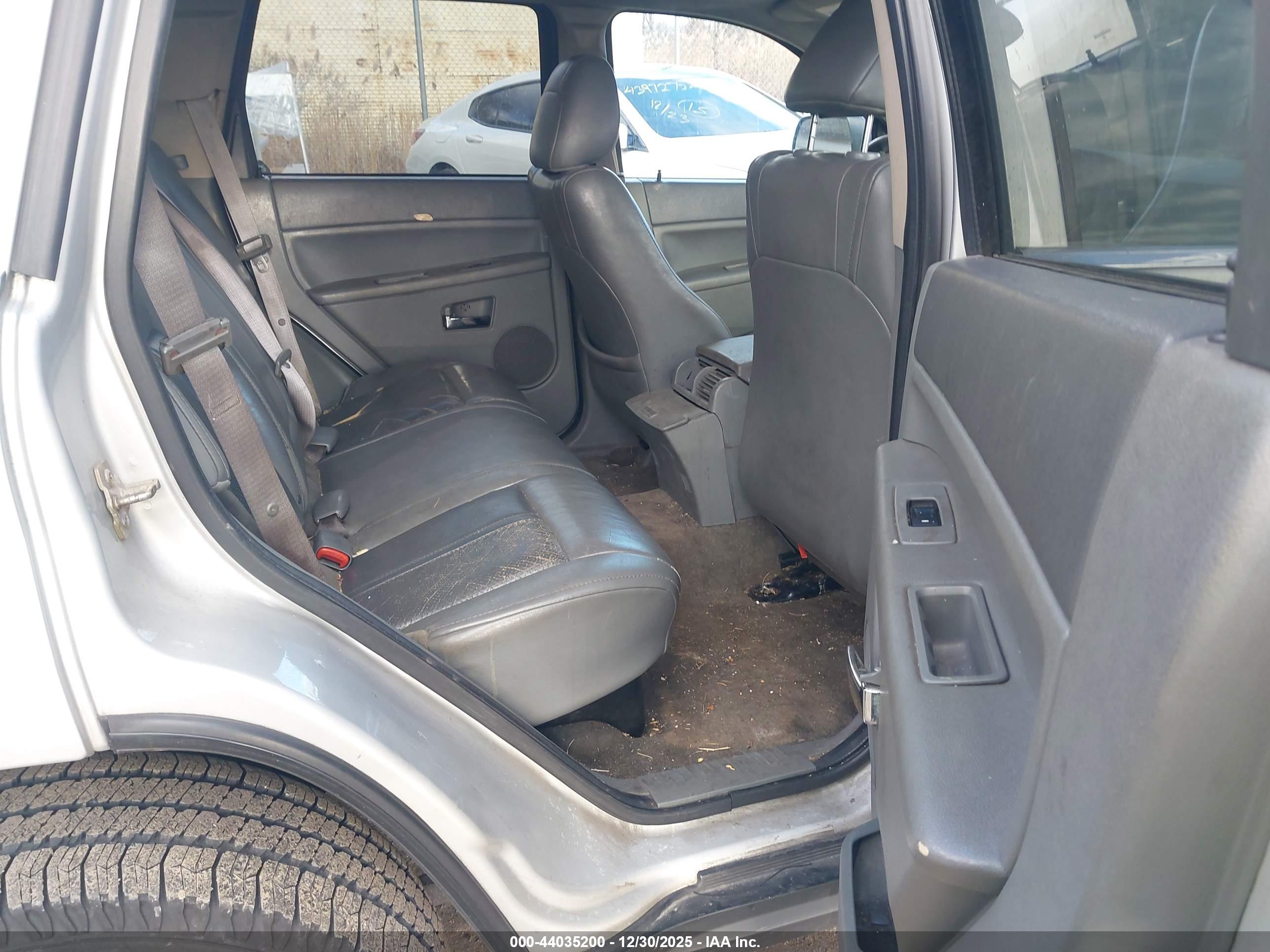 JEEP GRAND image 8