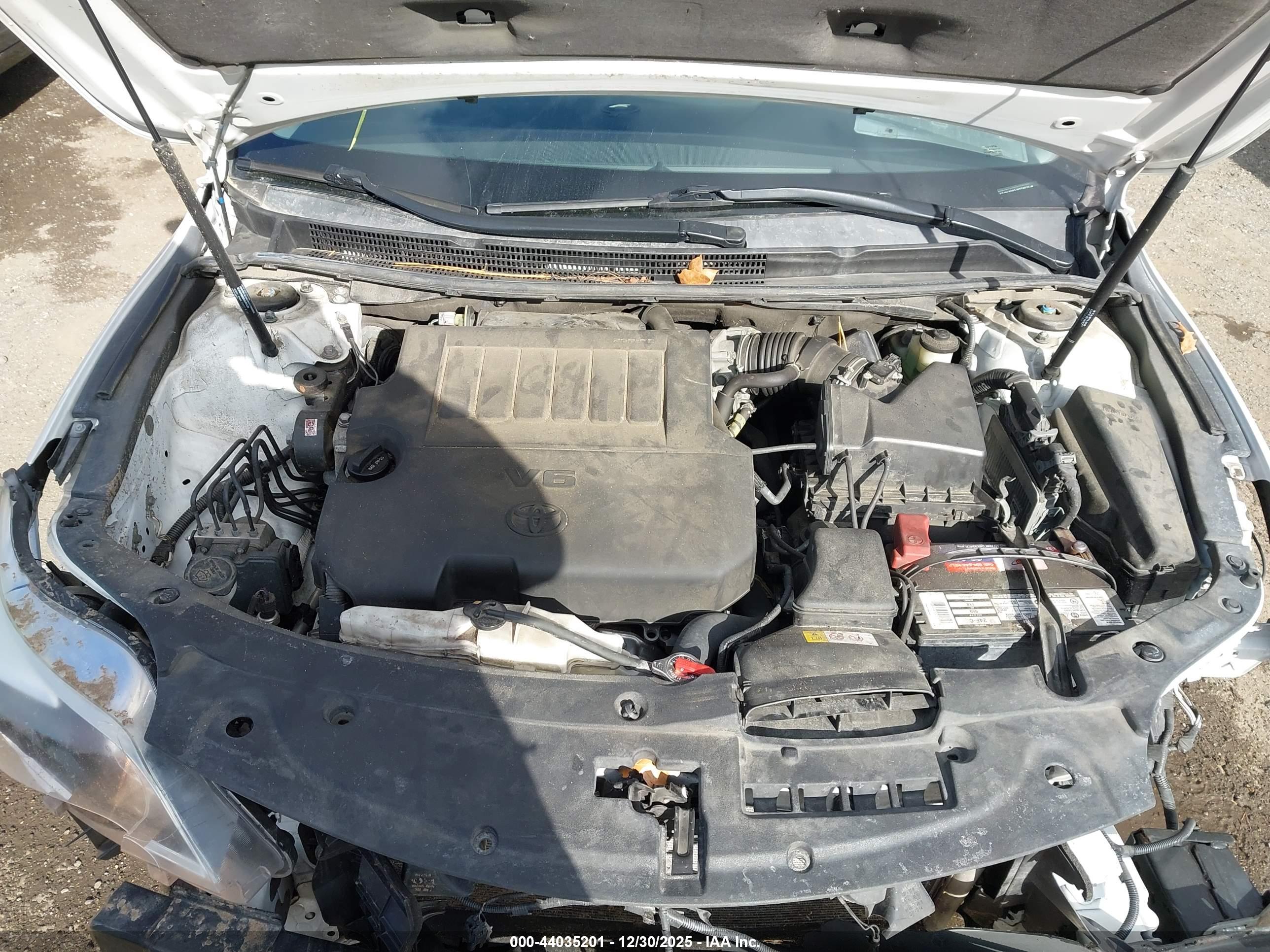 TOYOTA AVALON image 10