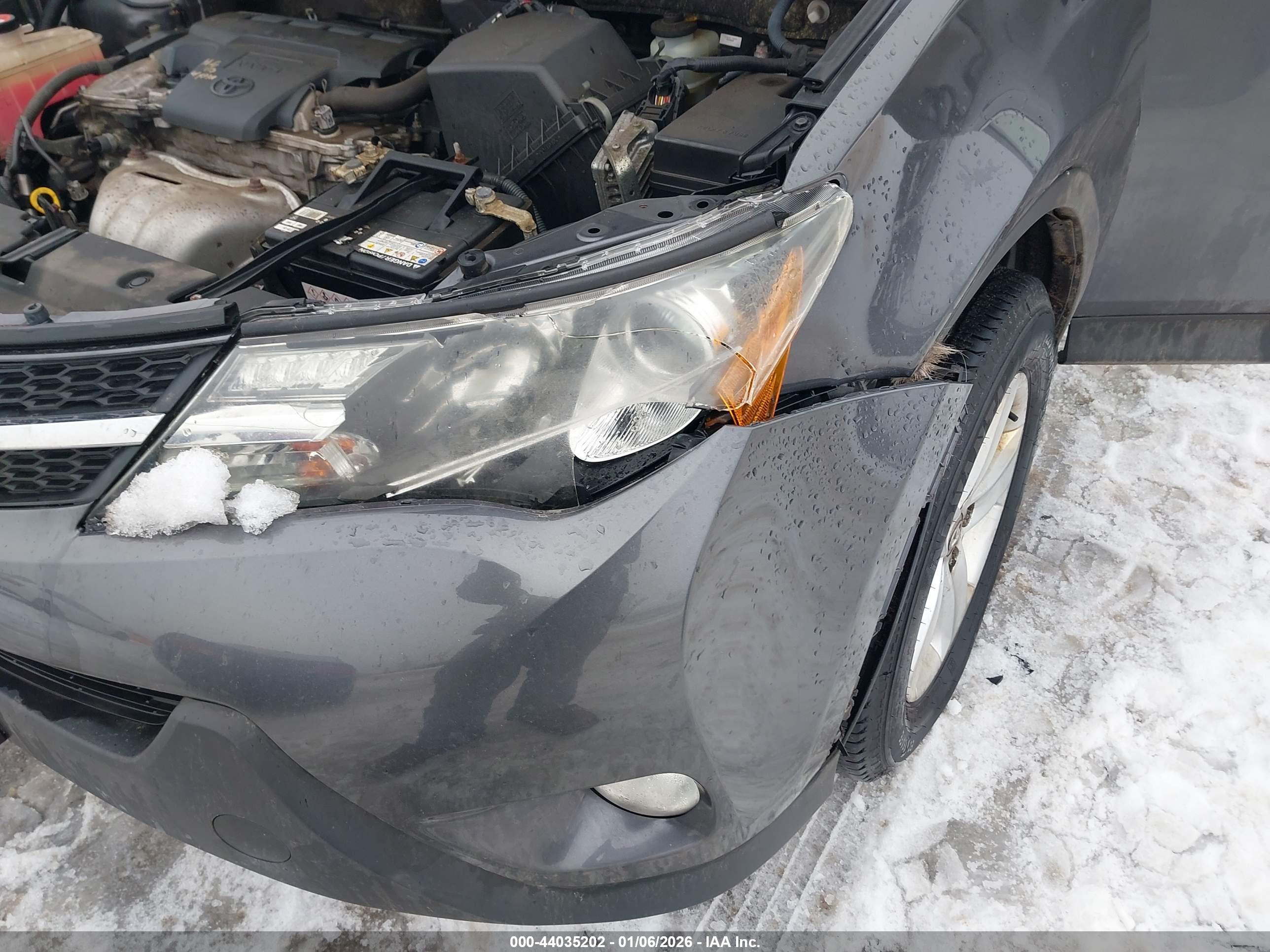 TOYOTA RAV4 image 6