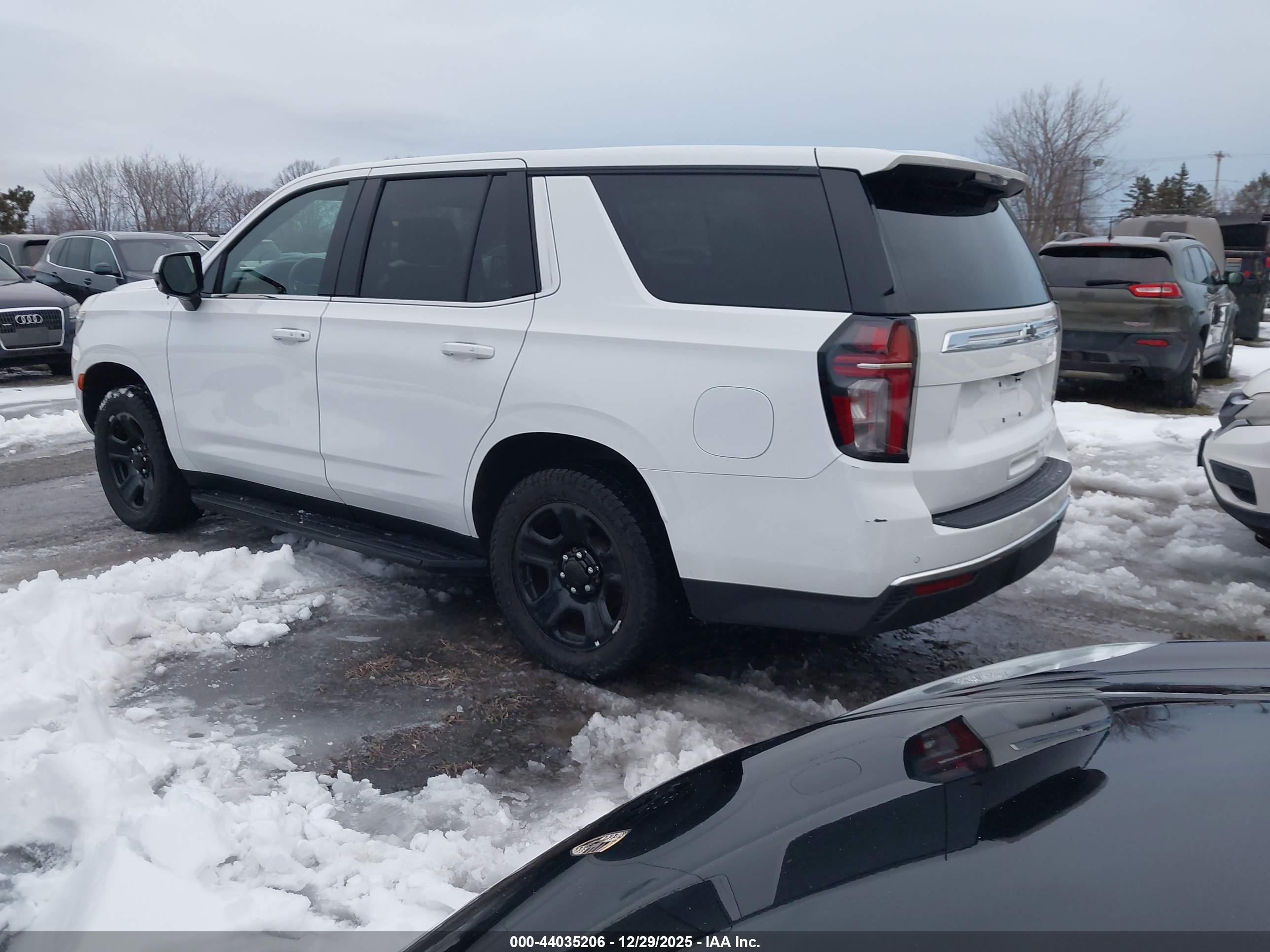 CHEVROLET TAHOE image 3