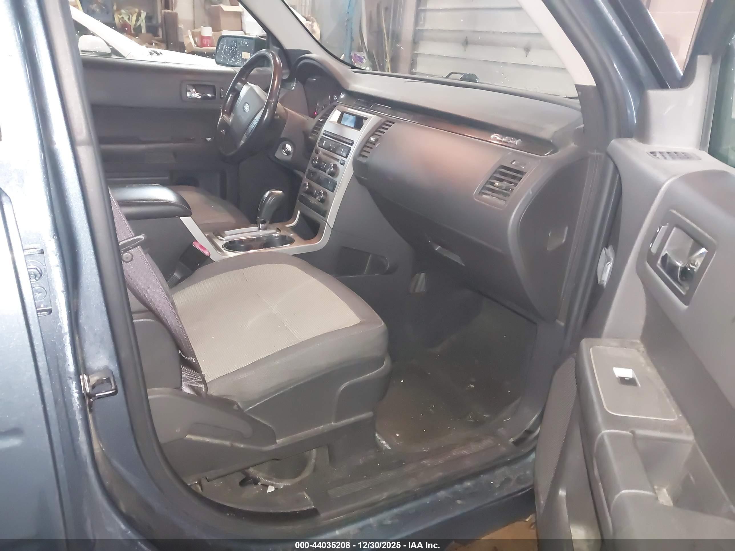 FORD FLEX image 5
