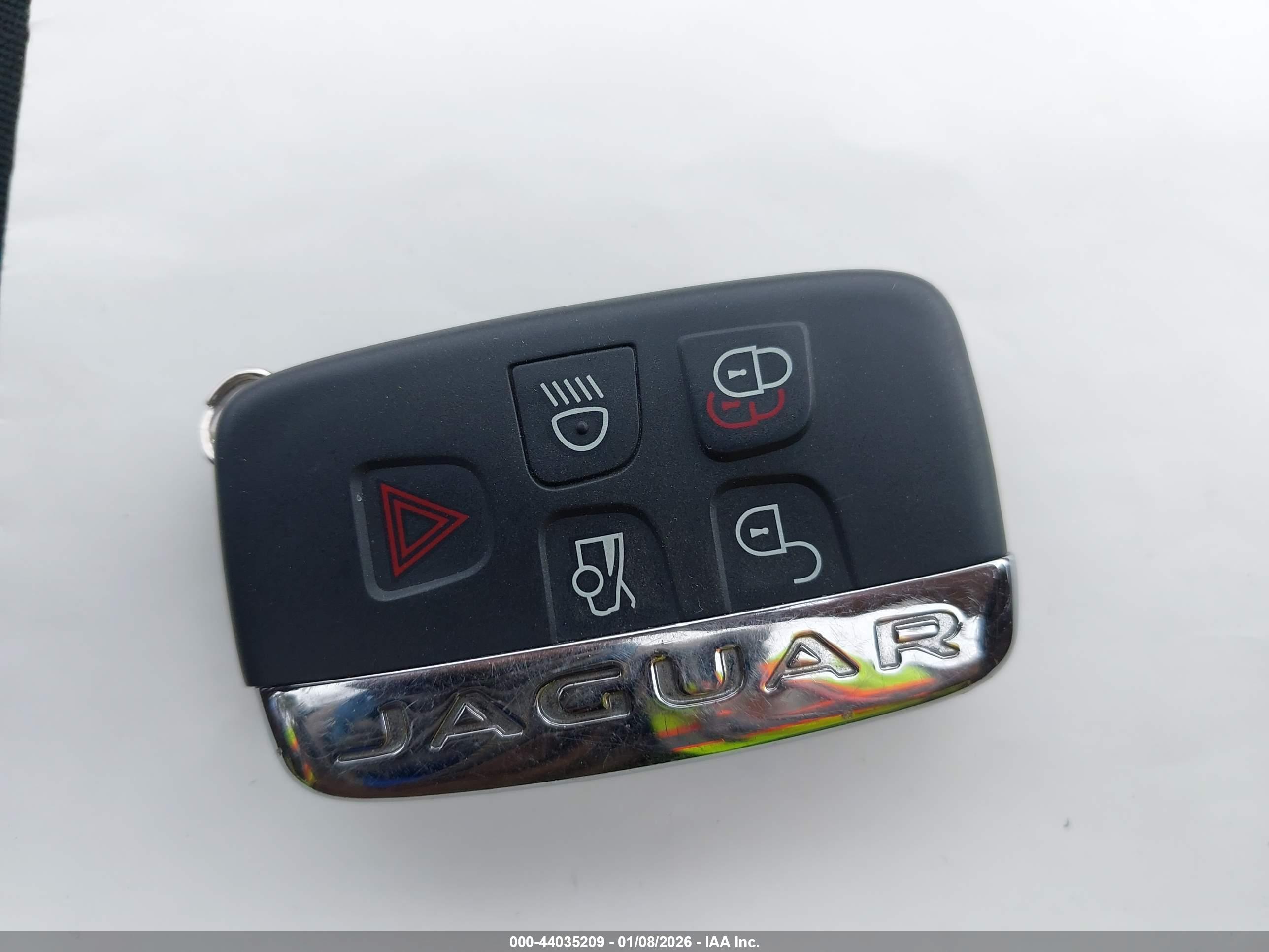 JAGUAR F-TYPE image 11