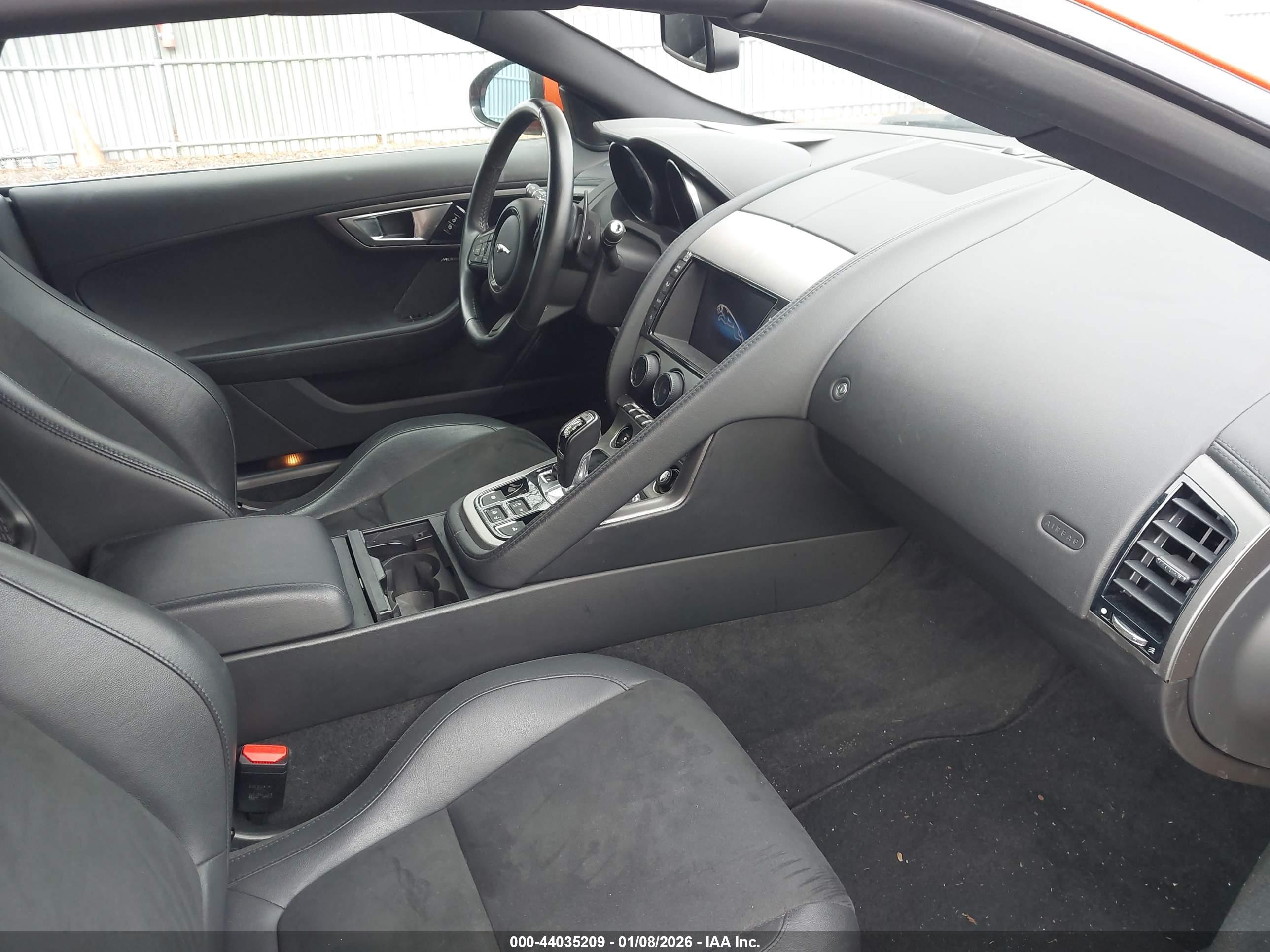 JAGUAR F-TYPE image 5