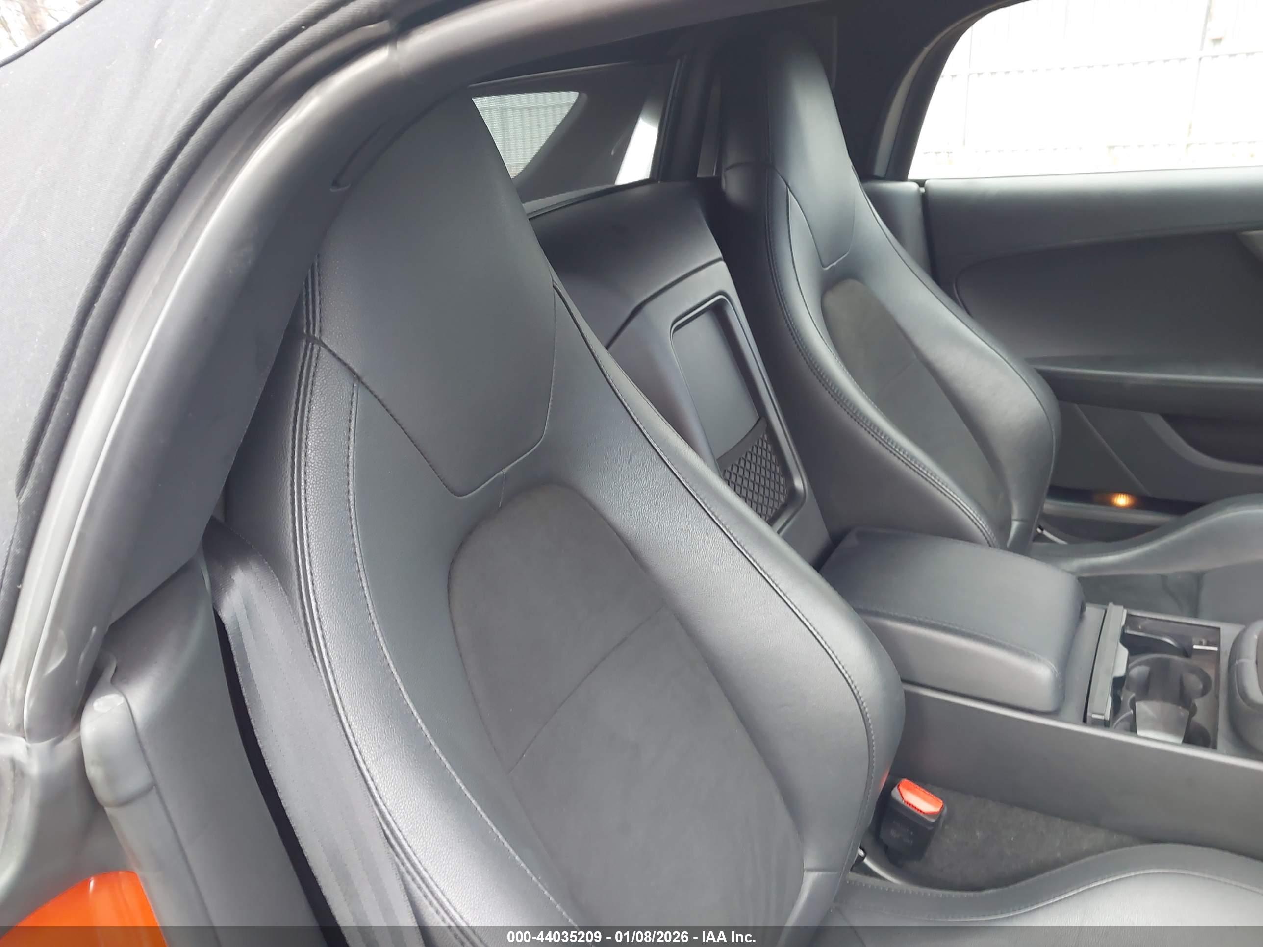 JAGUAR F-TYPE image 8