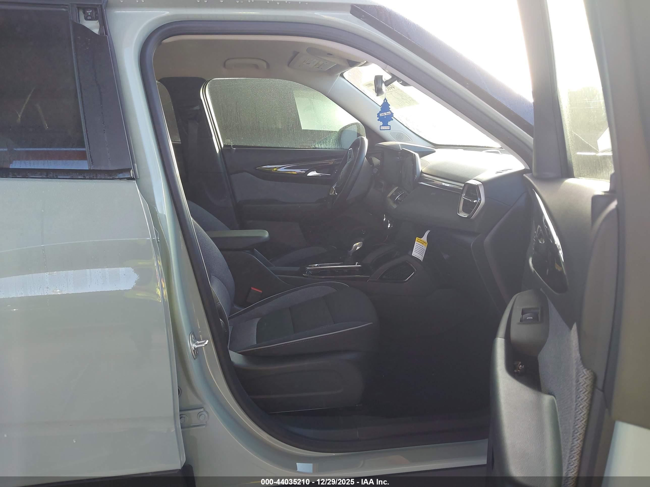 CHEVROLET TRAILBLAZER image 5