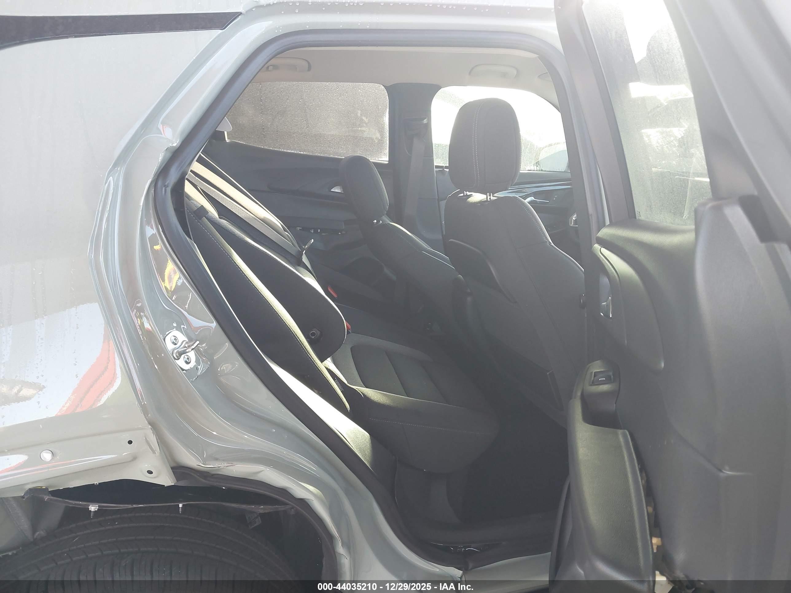 CHEVROLET TRAILBLAZER image 8