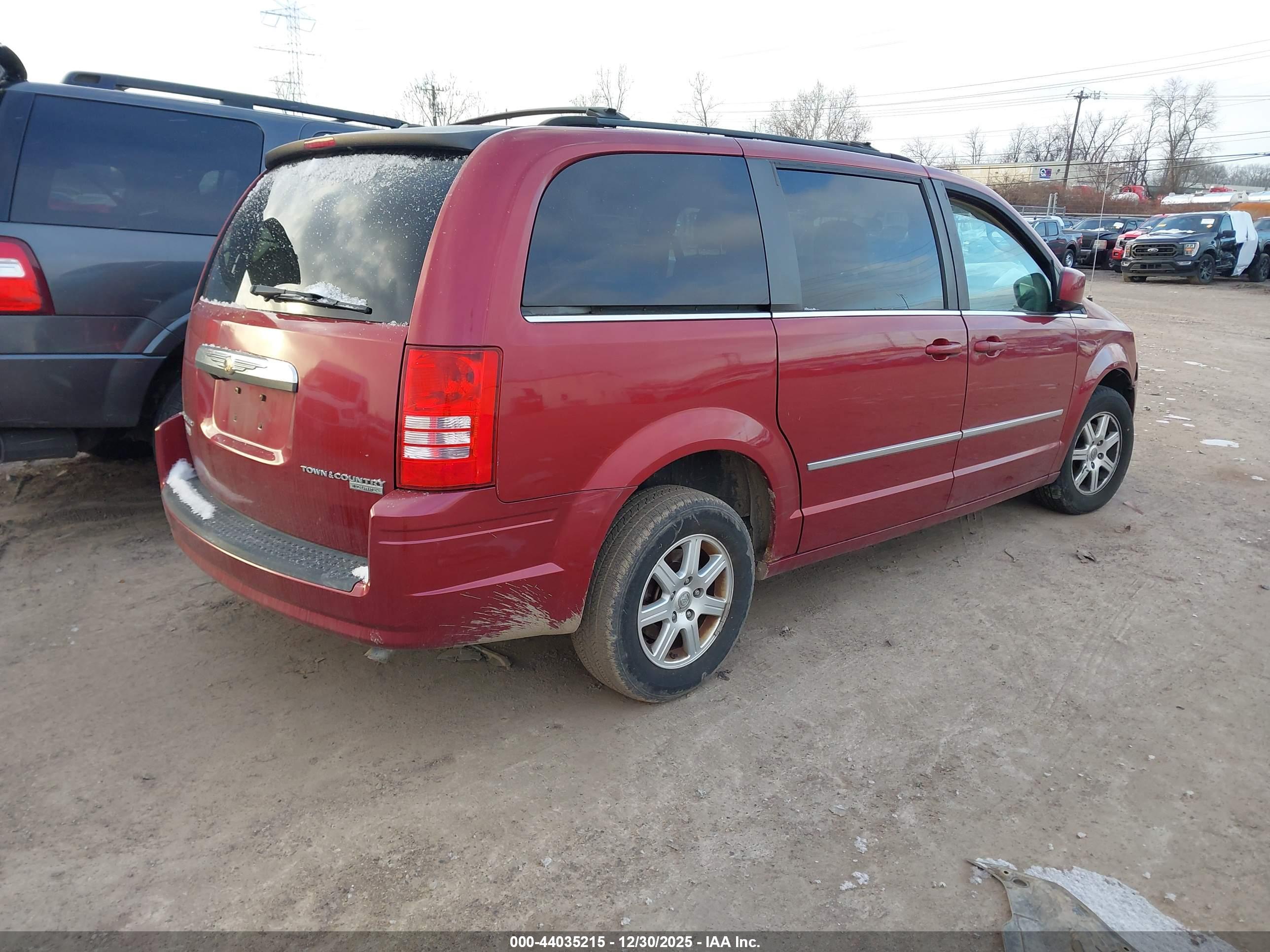 CHRYSLER TOWN image 4
