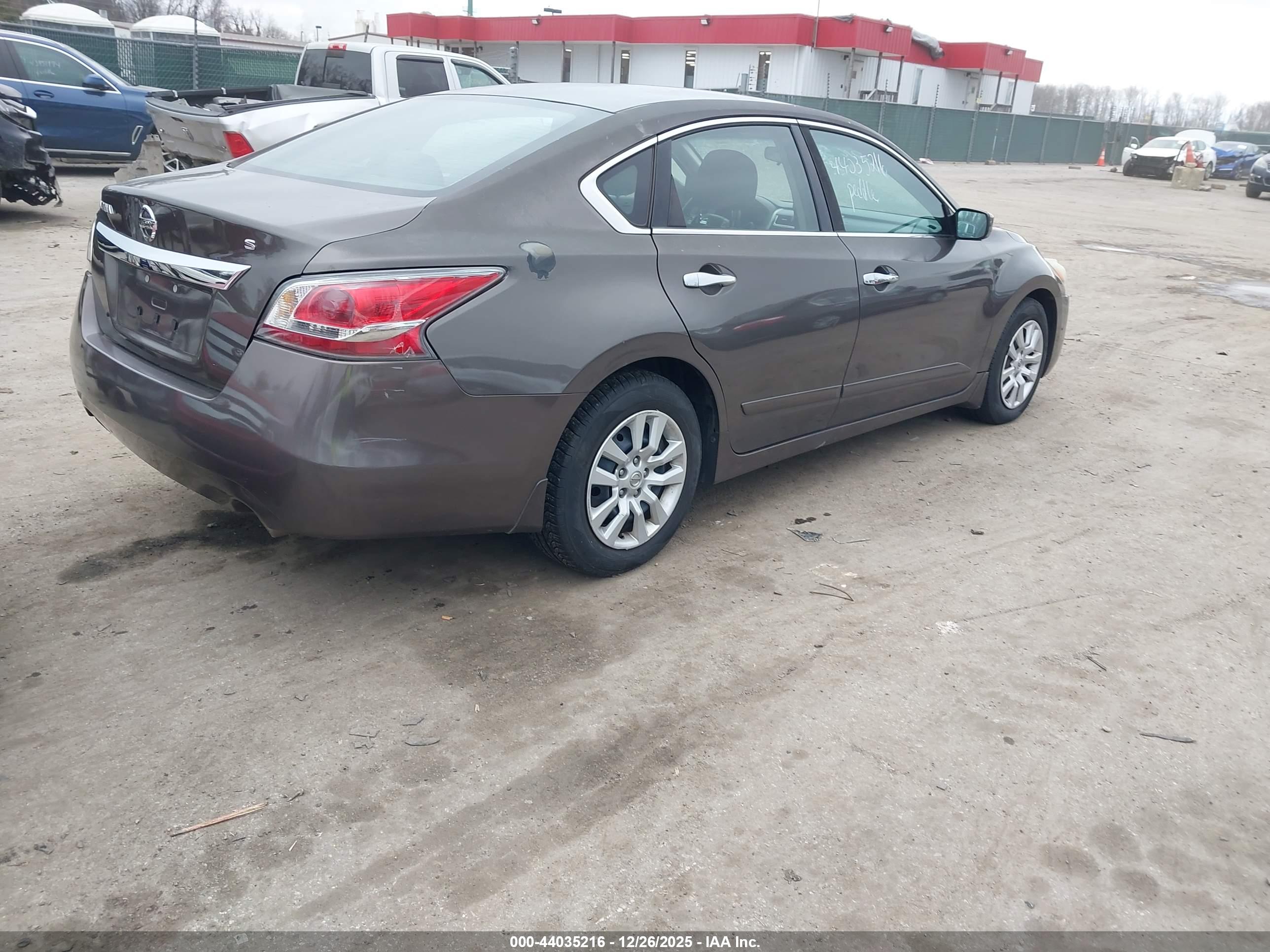 NISSAN ALTIMA image 4