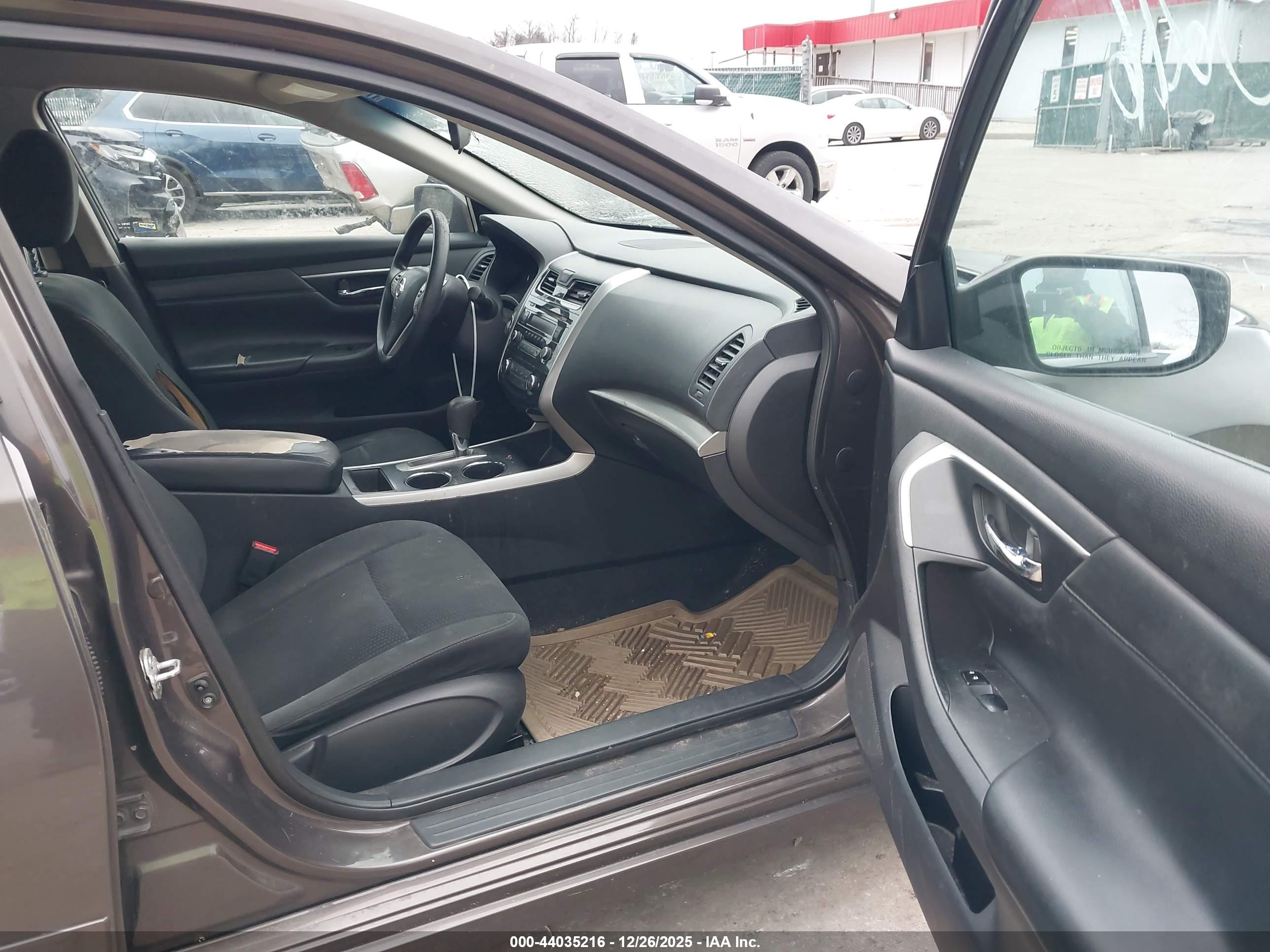 NISSAN ALTIMA image 5