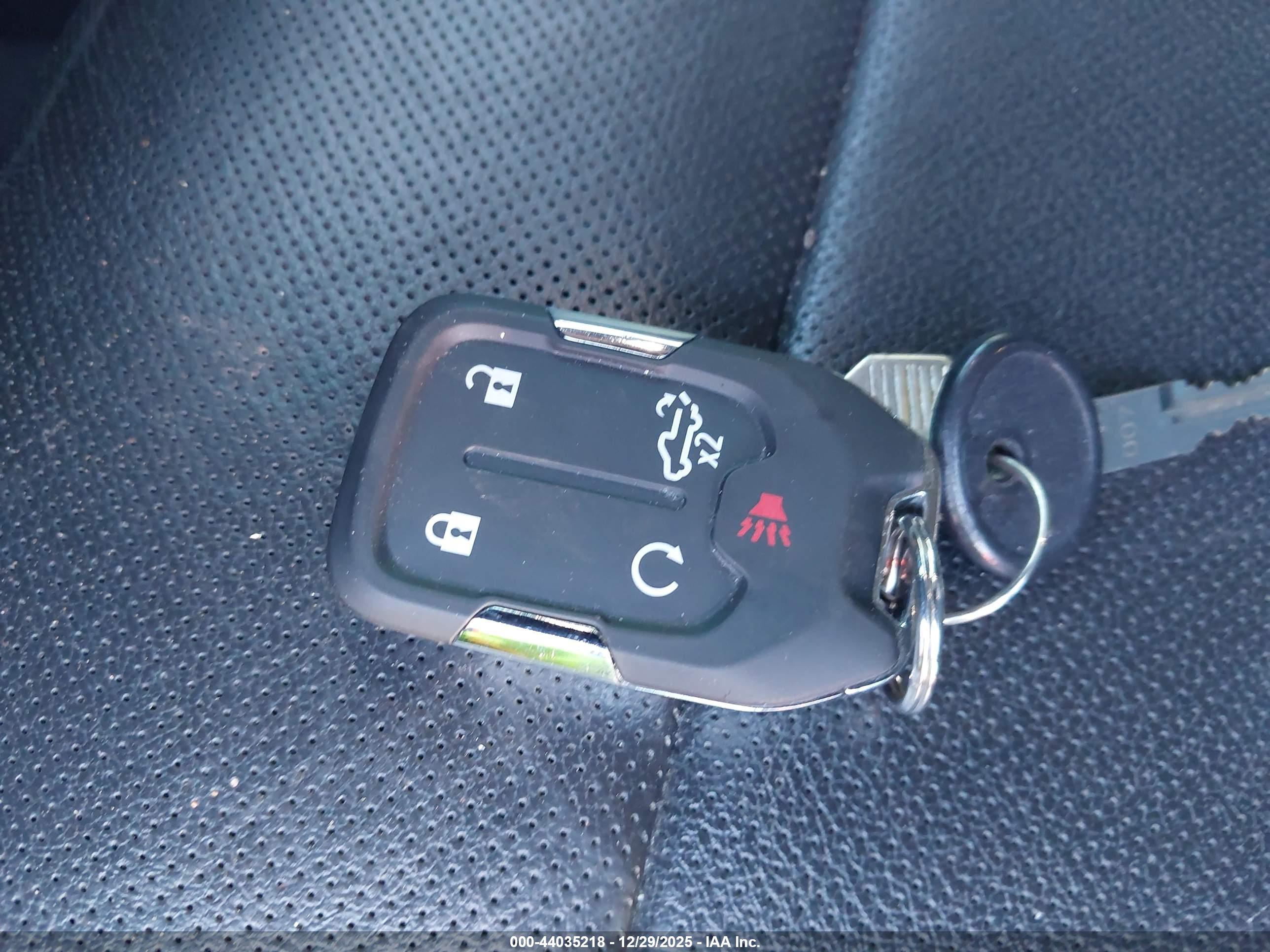 GMC SIERRA image 11