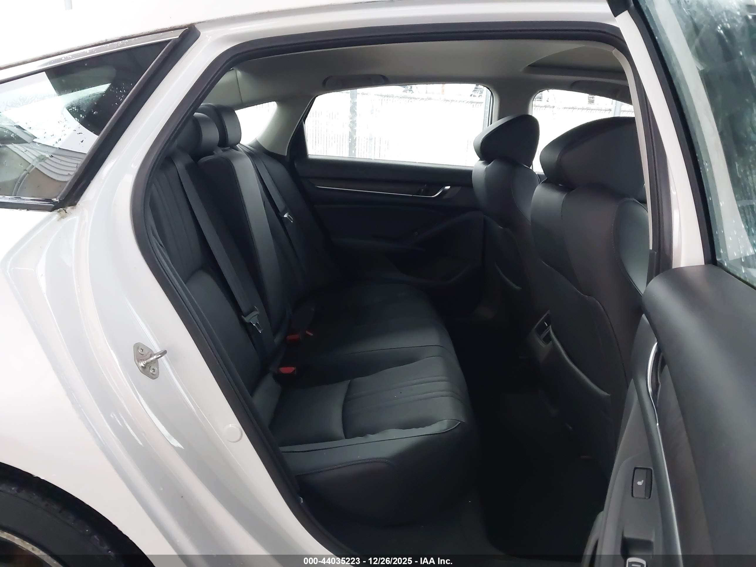 HONDA ACCORD image 8
