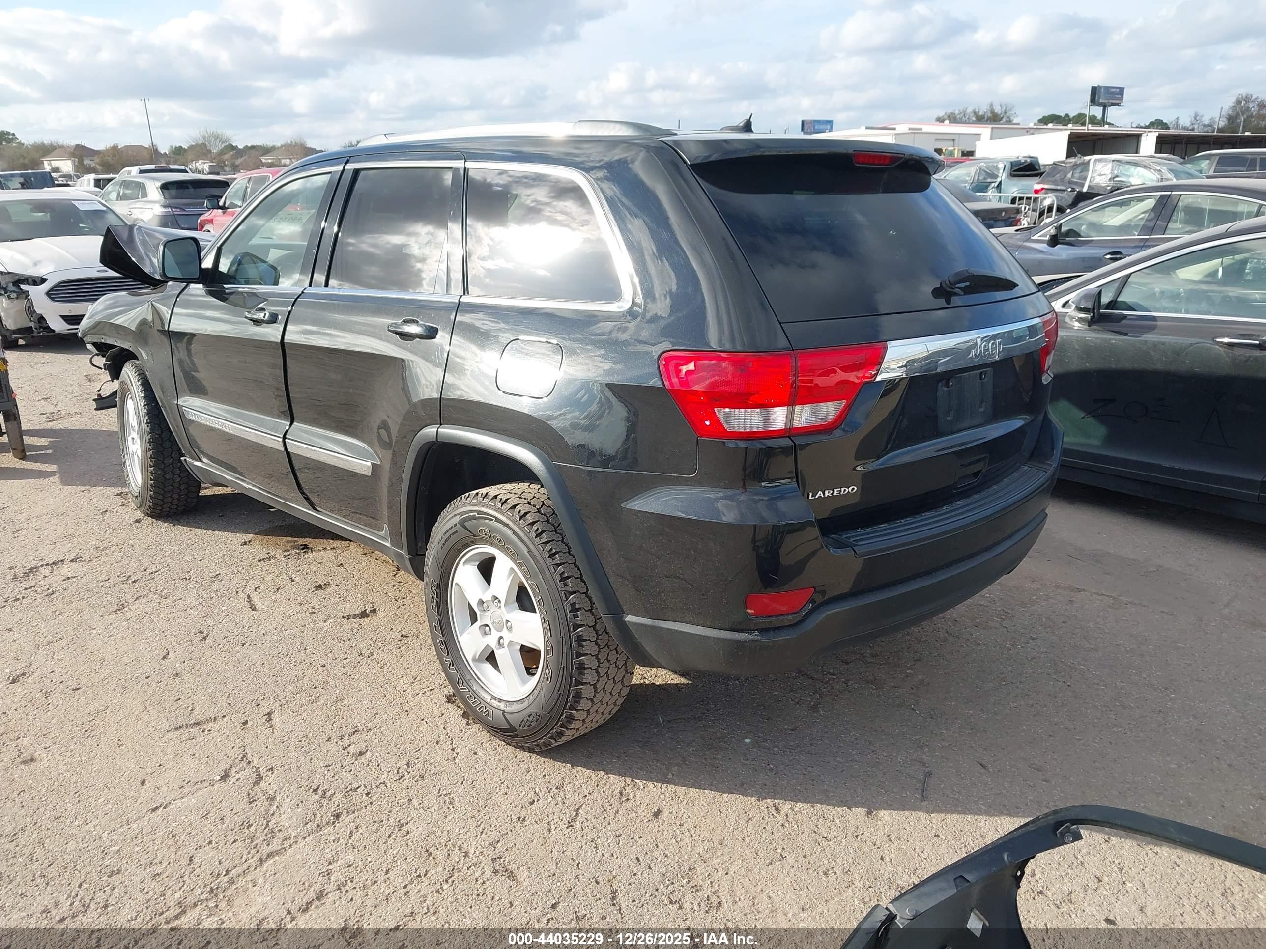 JEEP GRAND image 3