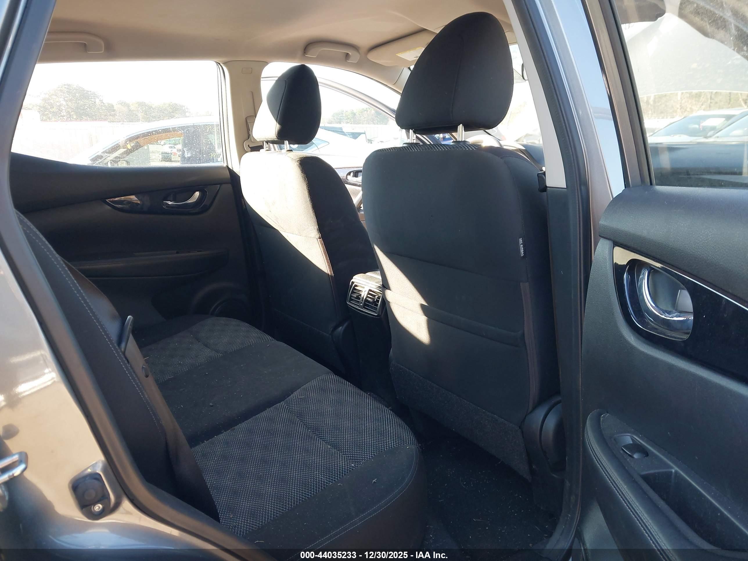 NISSAN ROGUE image 8