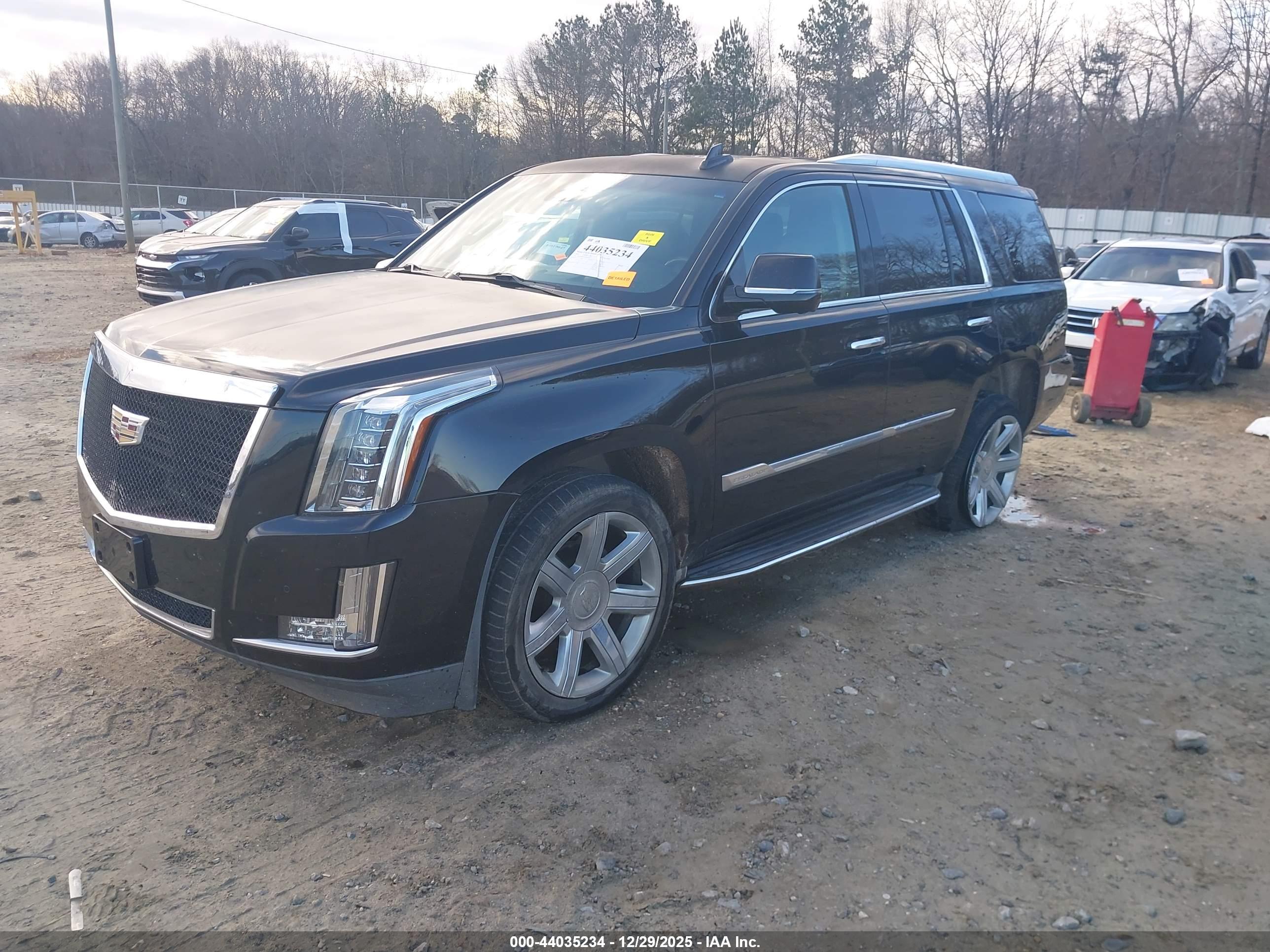 CADILLAC ESCALADE image 2