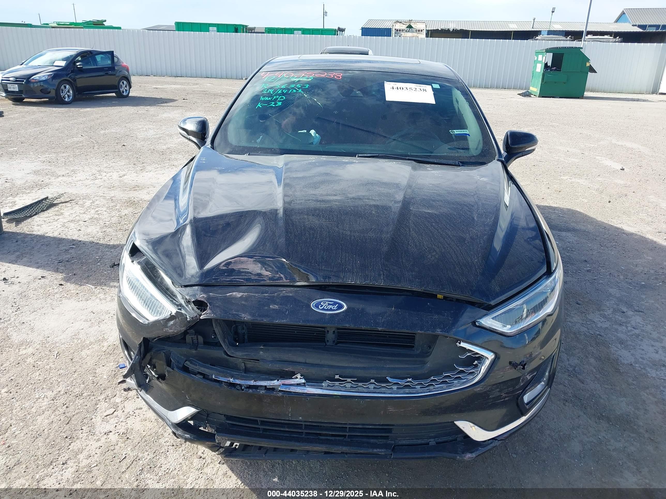 FORD FUSION image 6