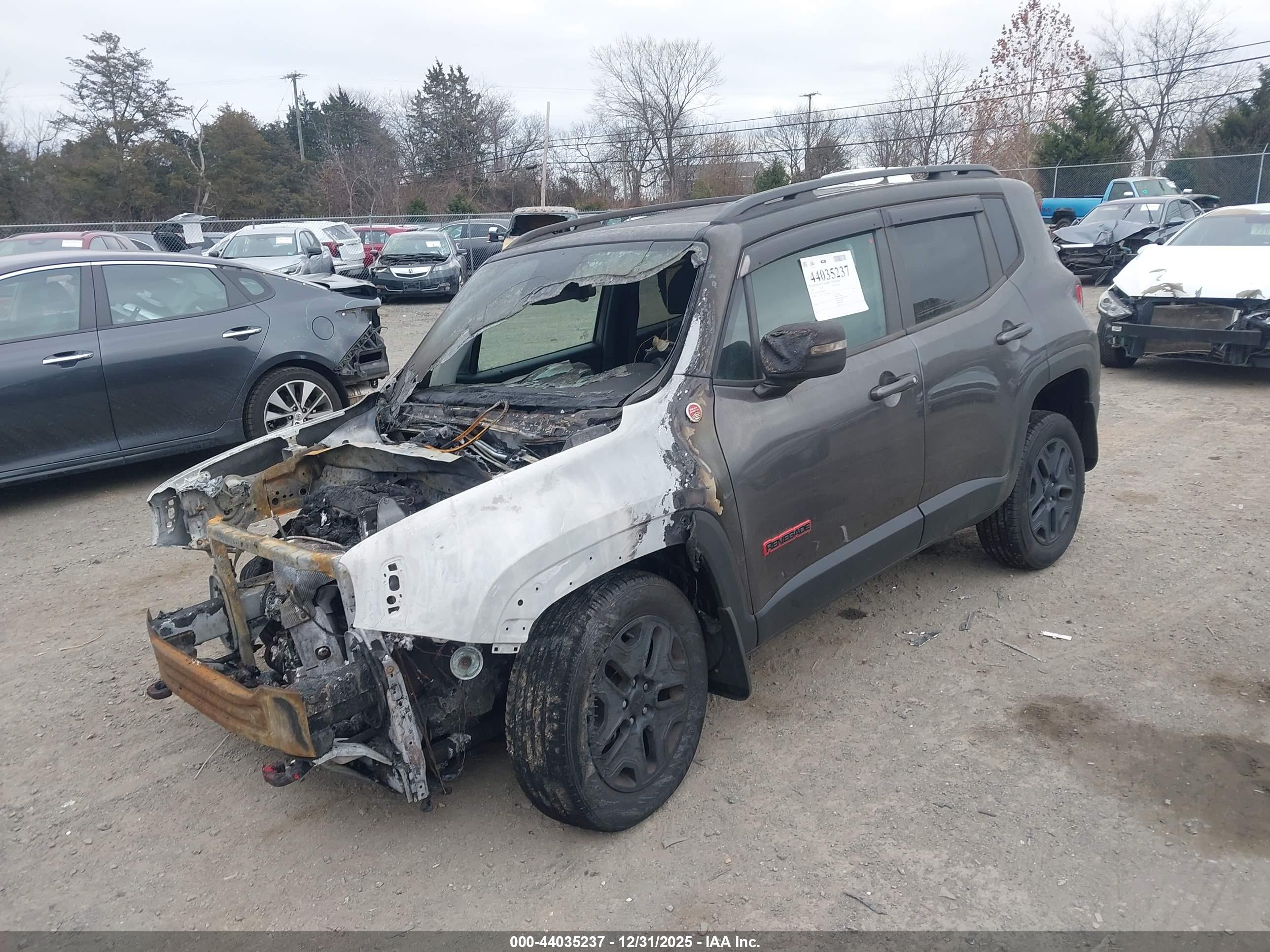 JEEP RENEGADE image 2