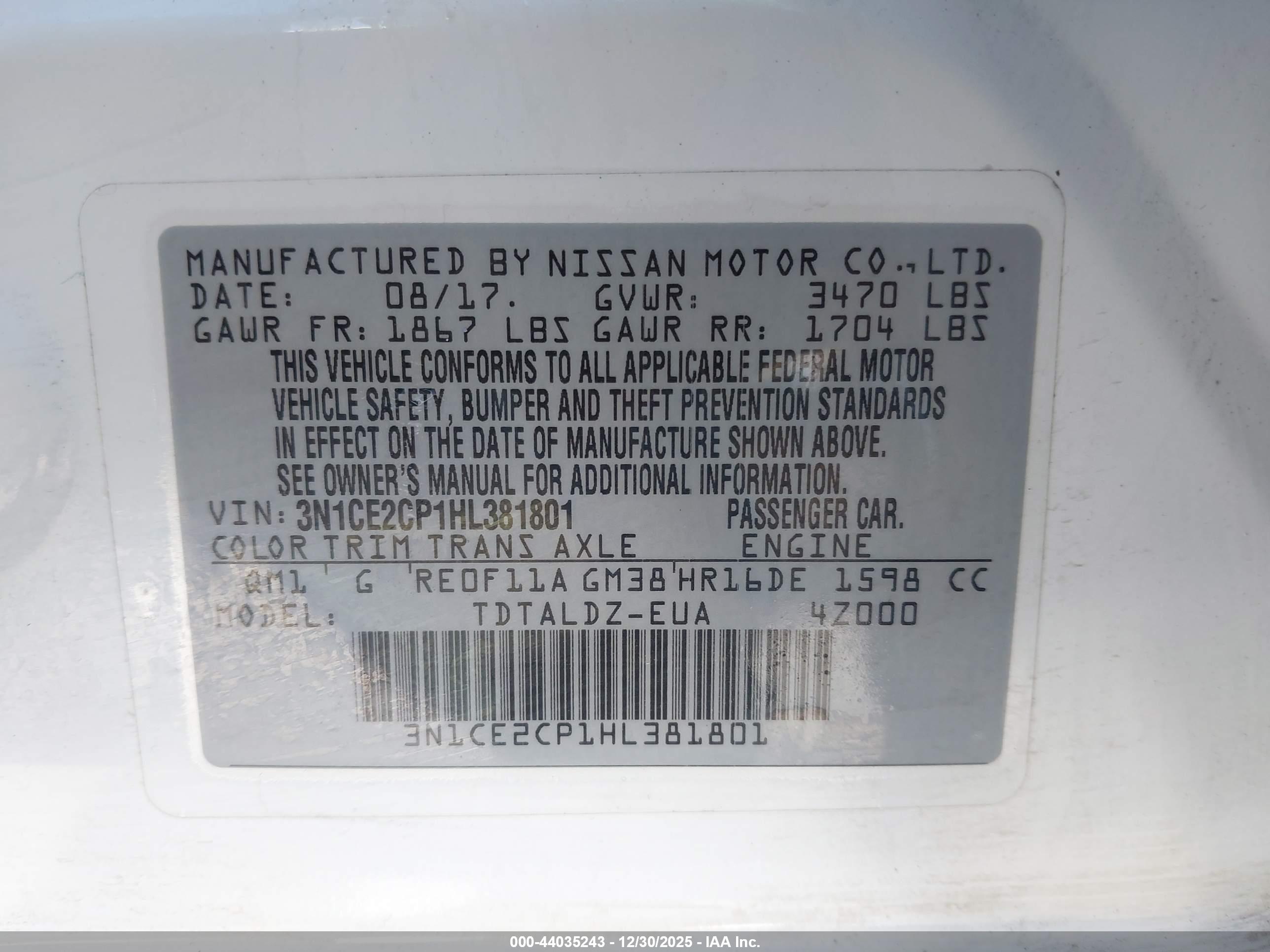 NISSAN VERSA image 9