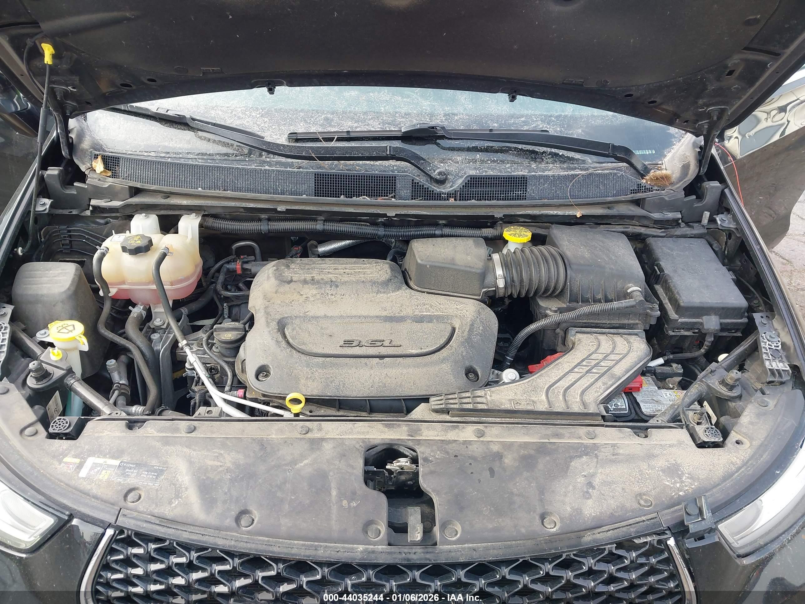 CHRYSLER PACIFICA image 10