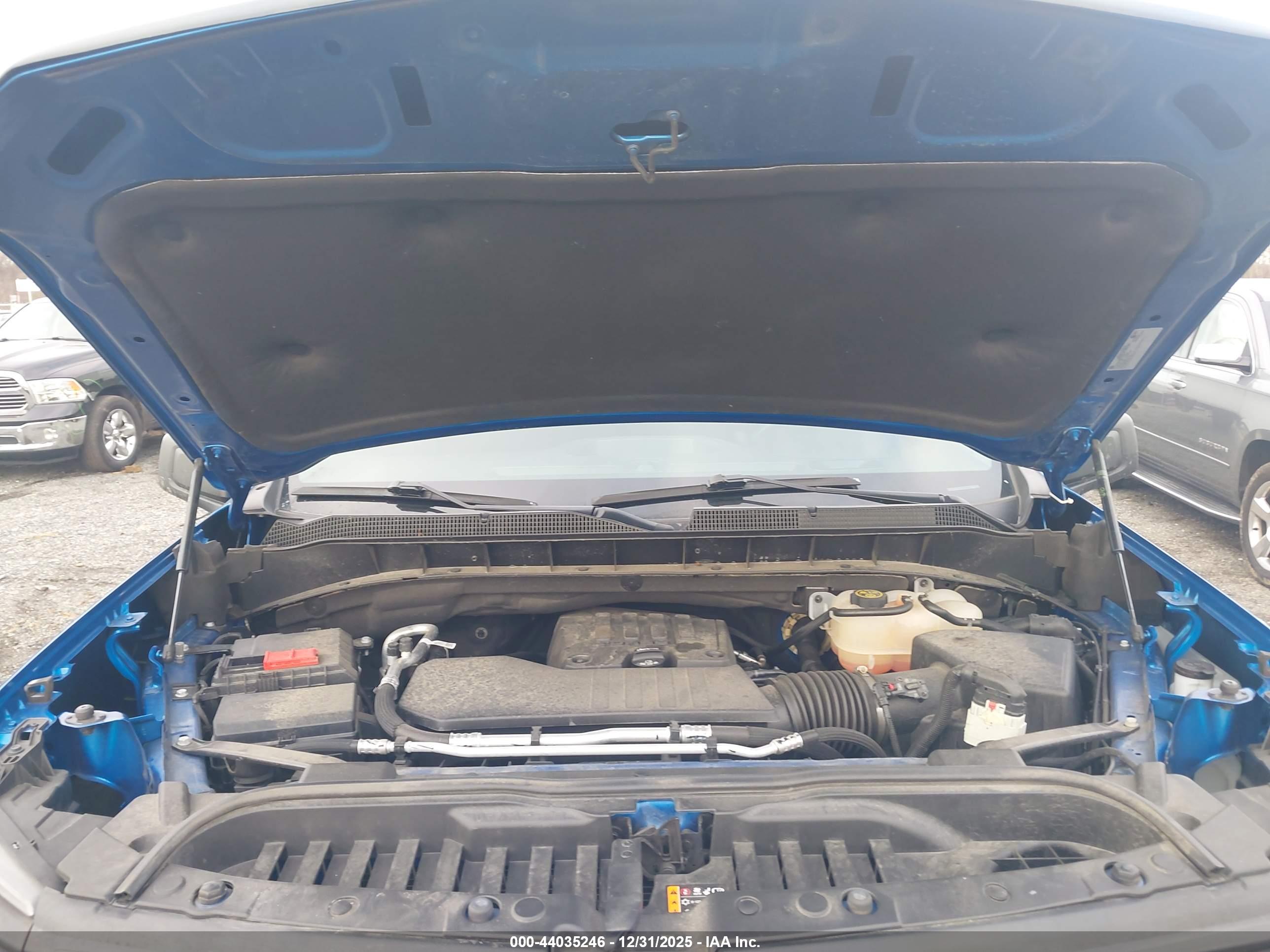 CHEVROLET SILVERADO image 10