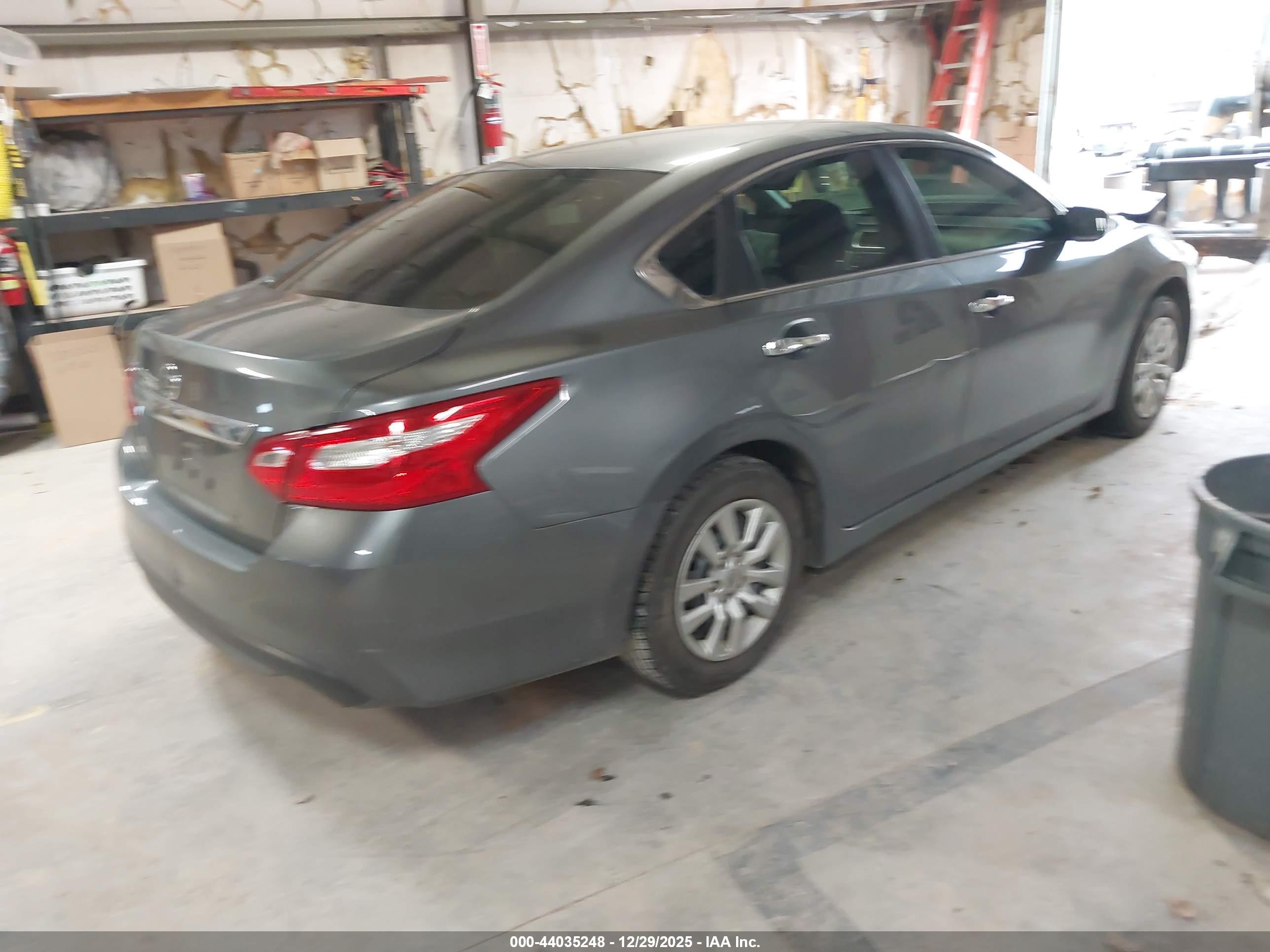 NISSAN ALTIMA image 4