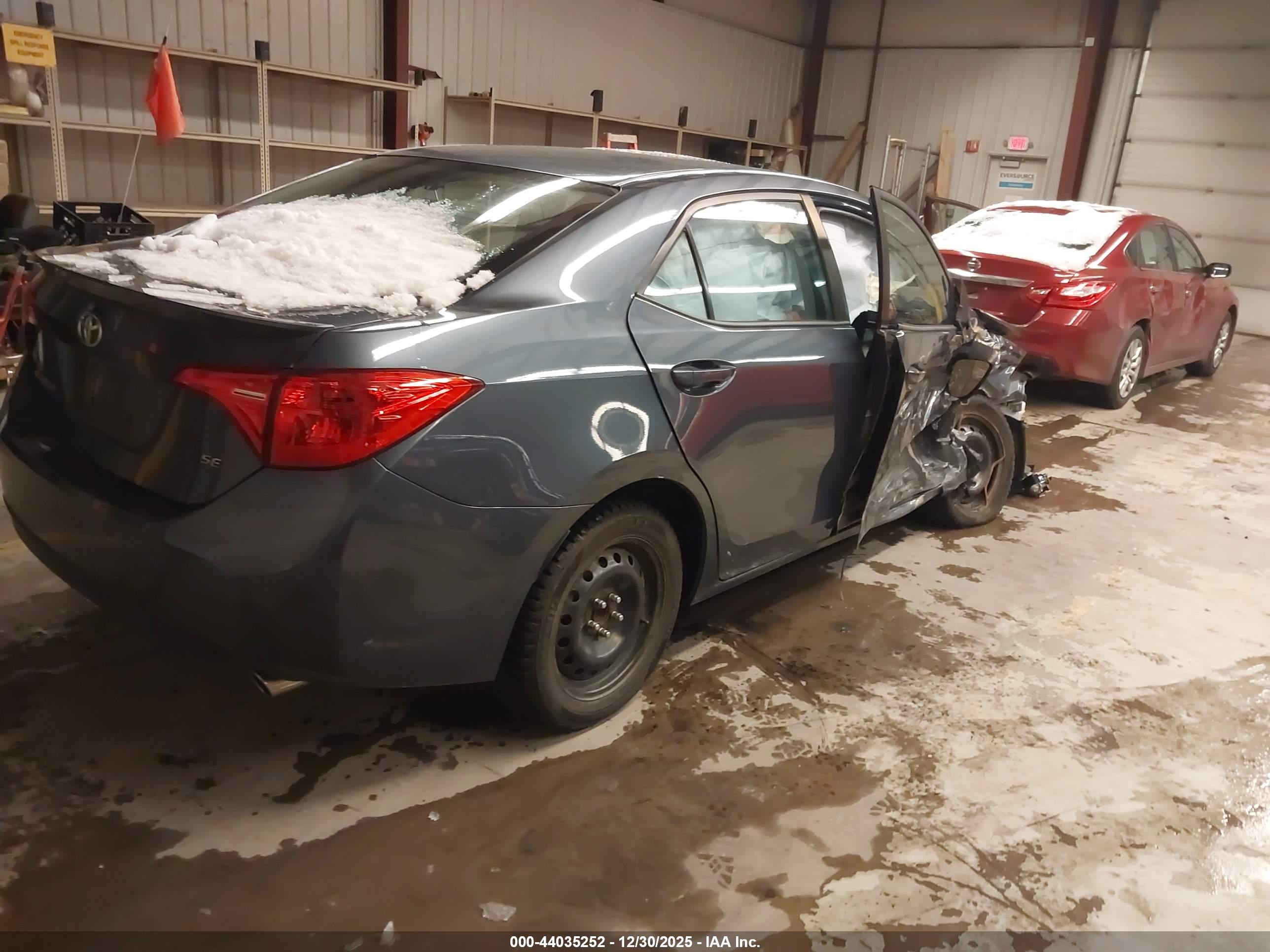 TOYOTA COROLLA image 4