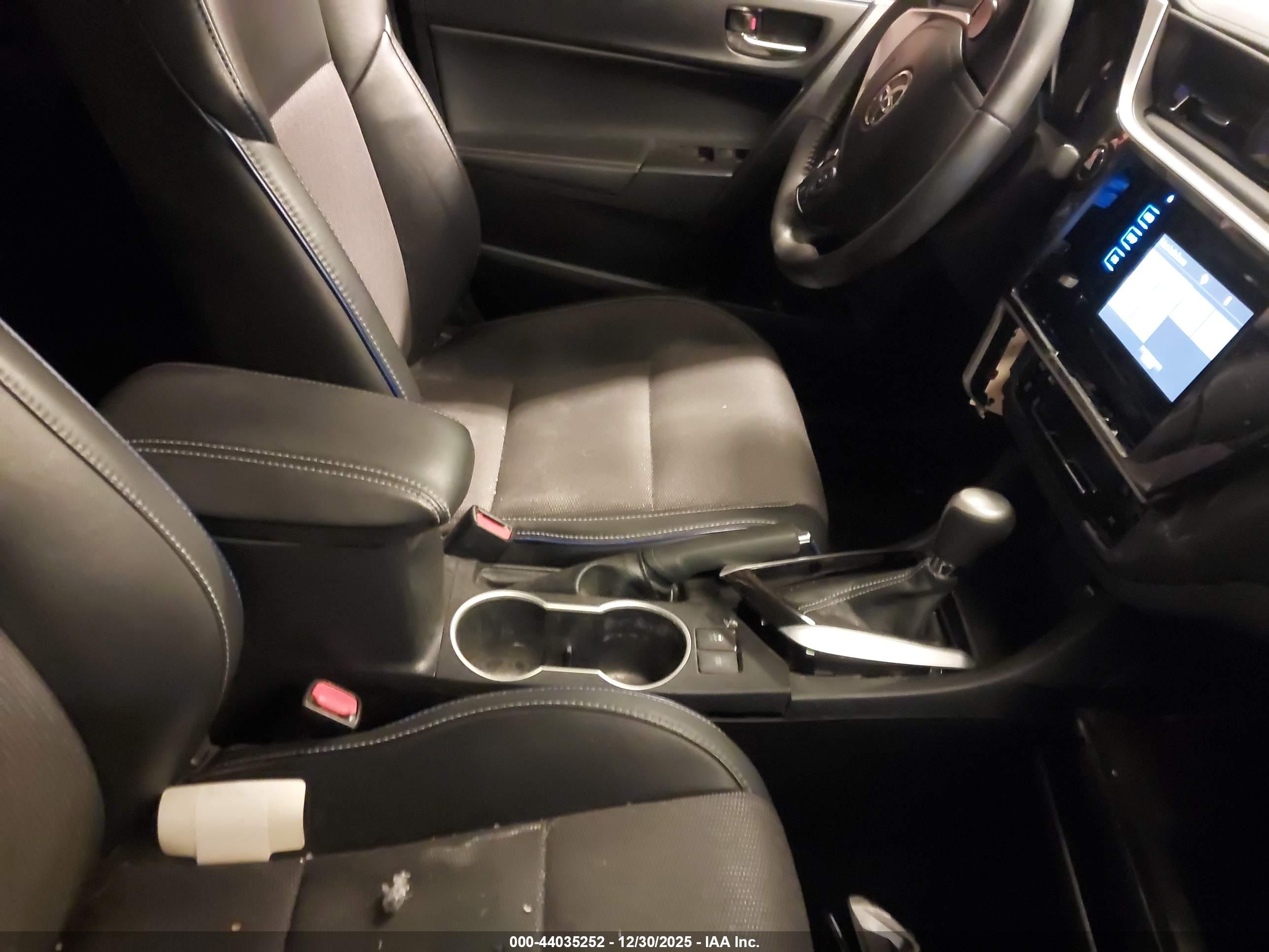 TOYOTA COROLLA image 5