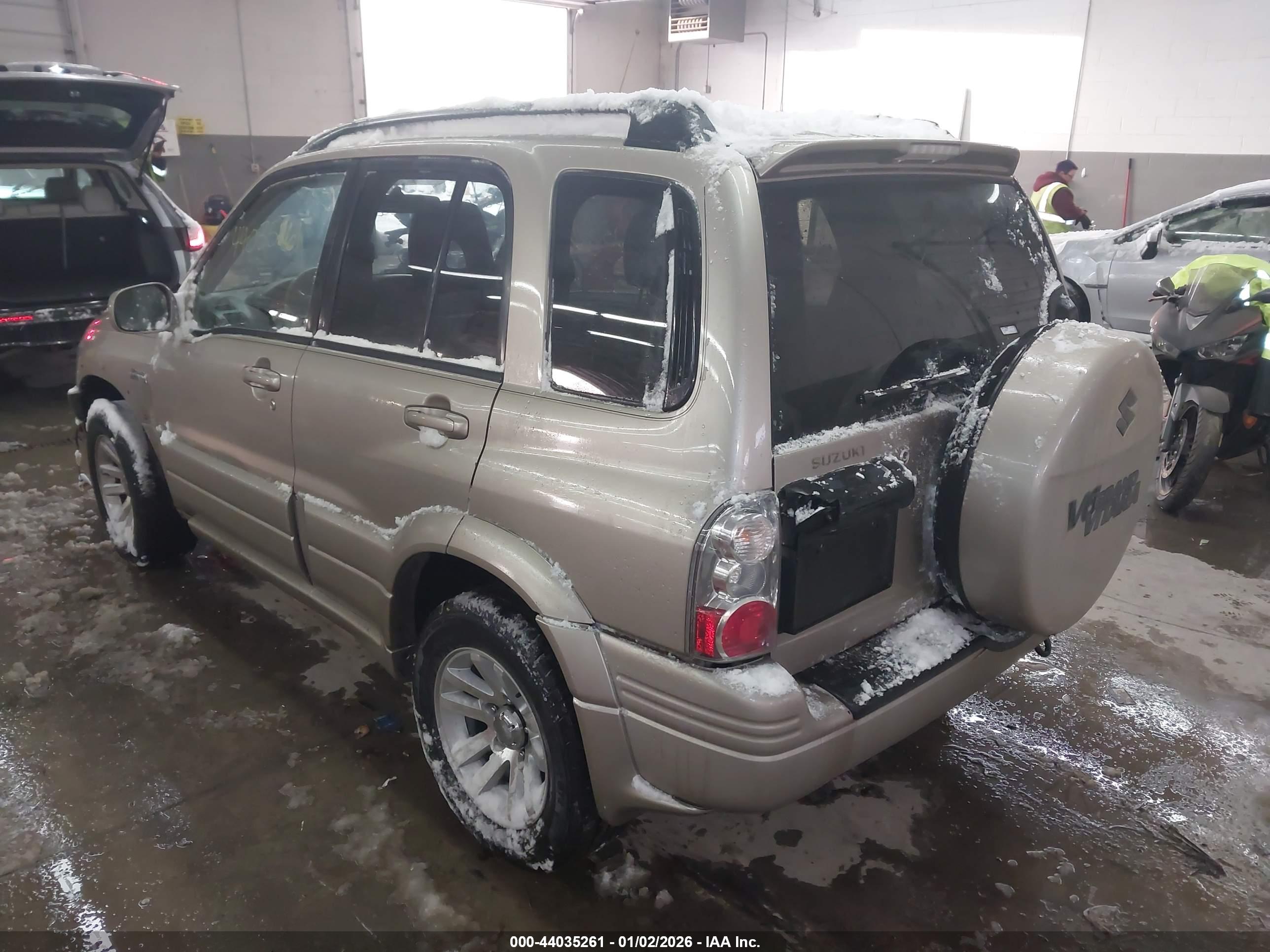 SUZUKI GRAND image 3