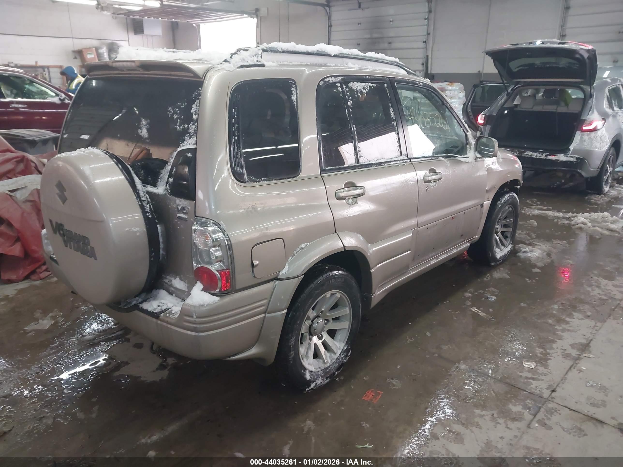 SUZUKI GRAND image 4