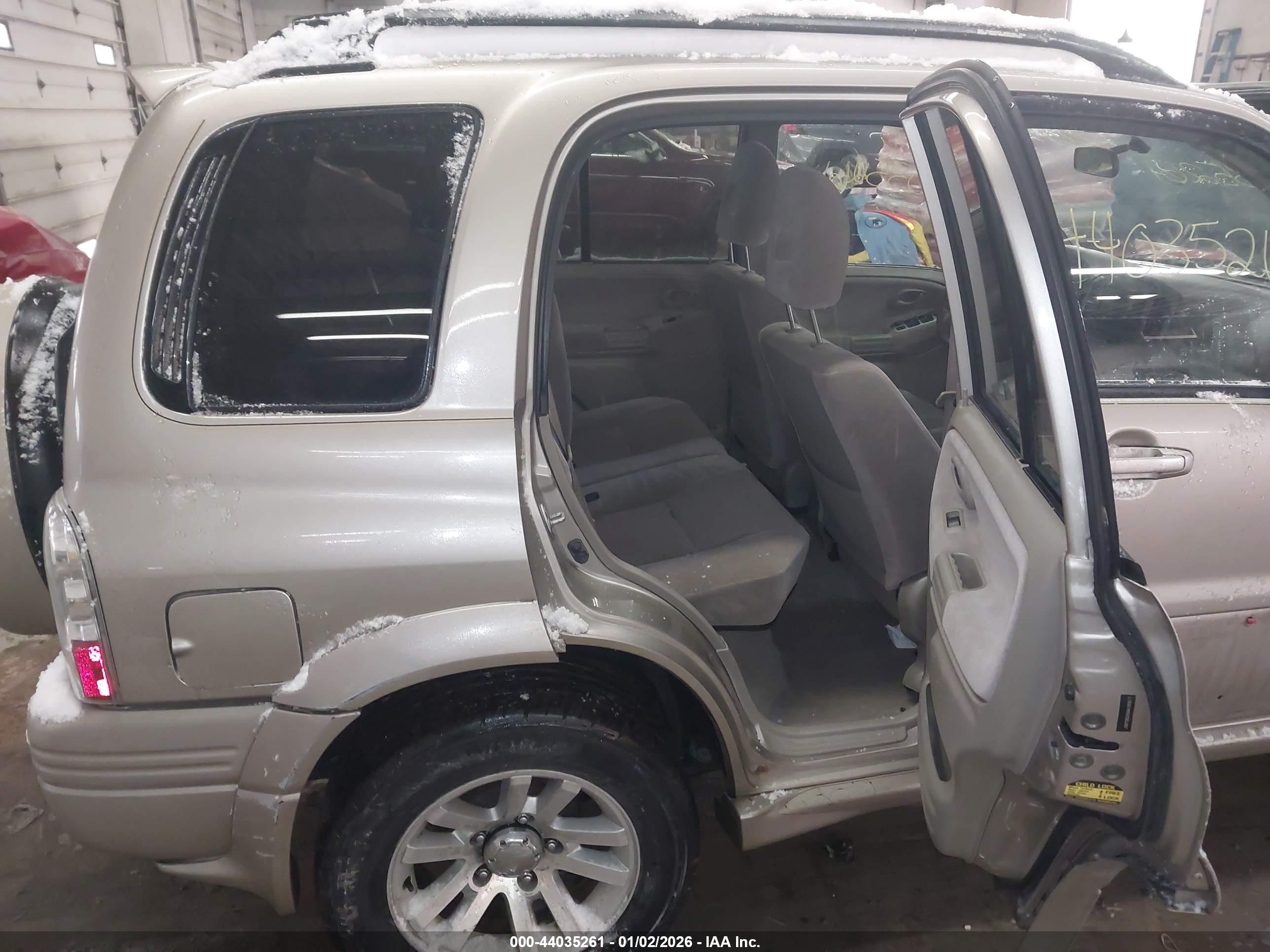 SUZUKI GRAND image 8